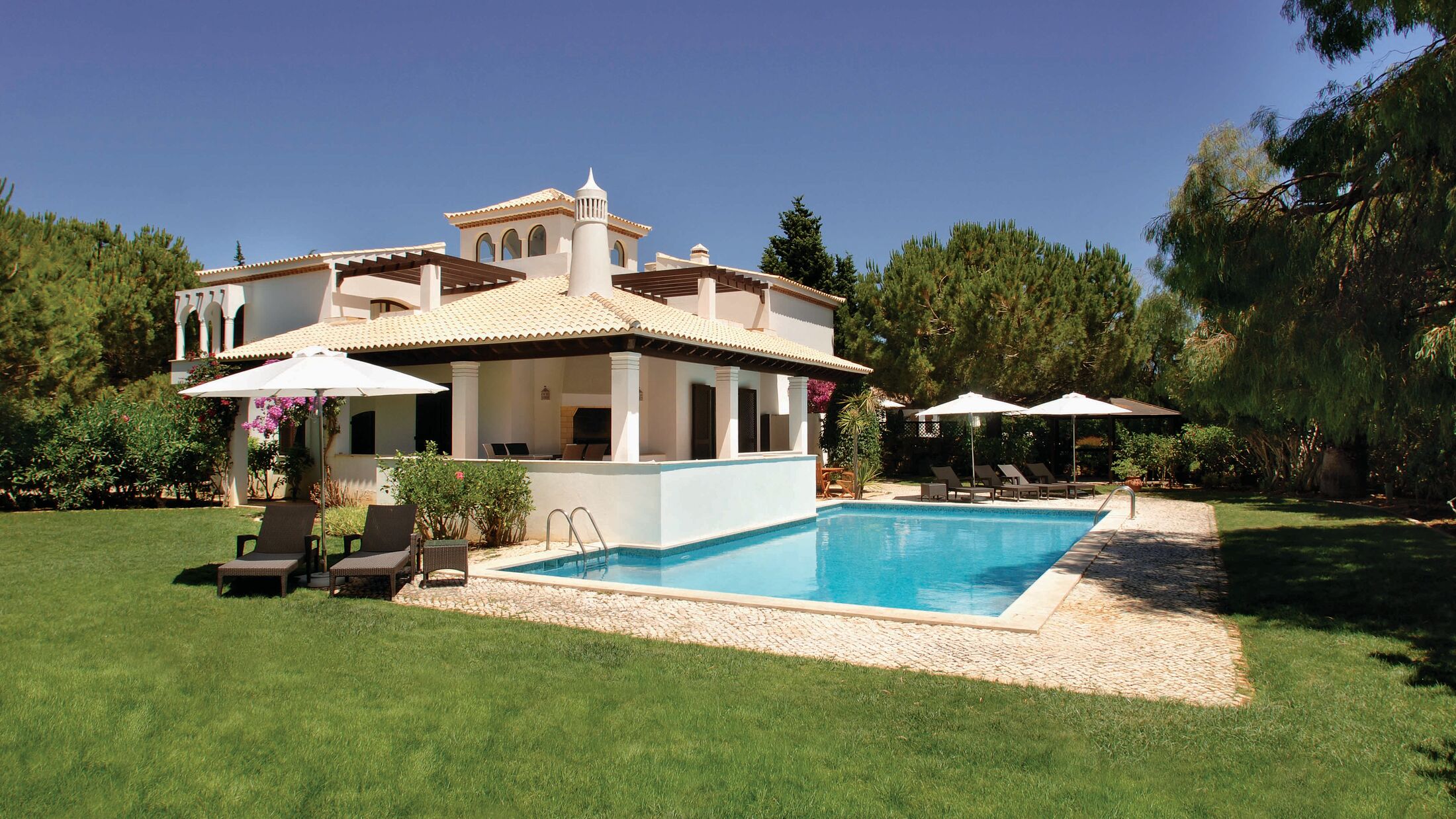 Pine-Cliffs-Village-2022-Villa-Birdie-001-119741-Hybris