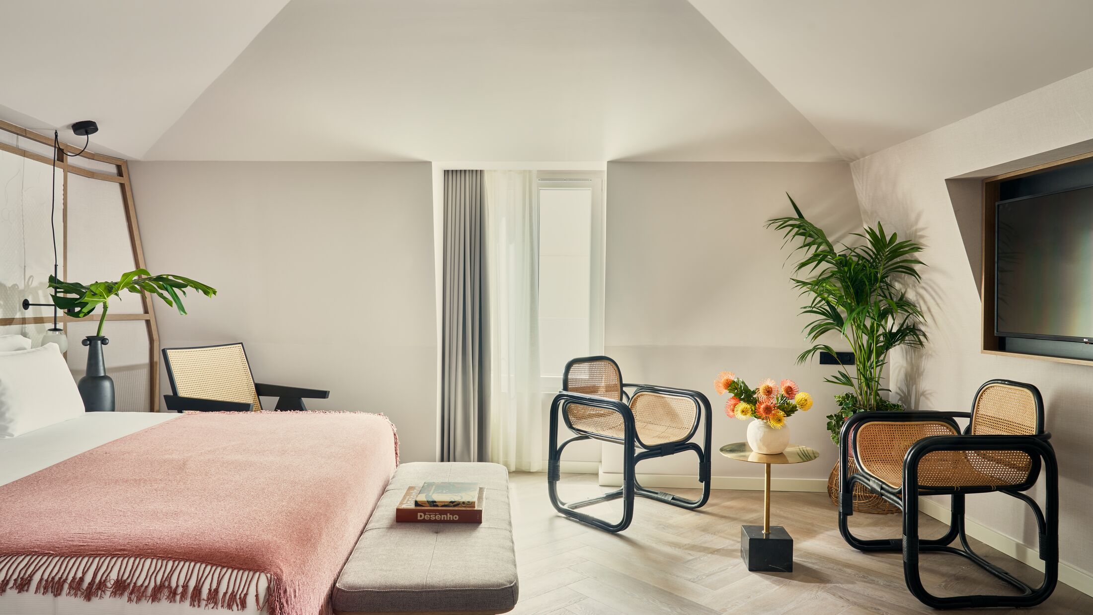 Barcelo-Funchal-Old-Town-2023-Deluxe-Room-004-121892-Hybris