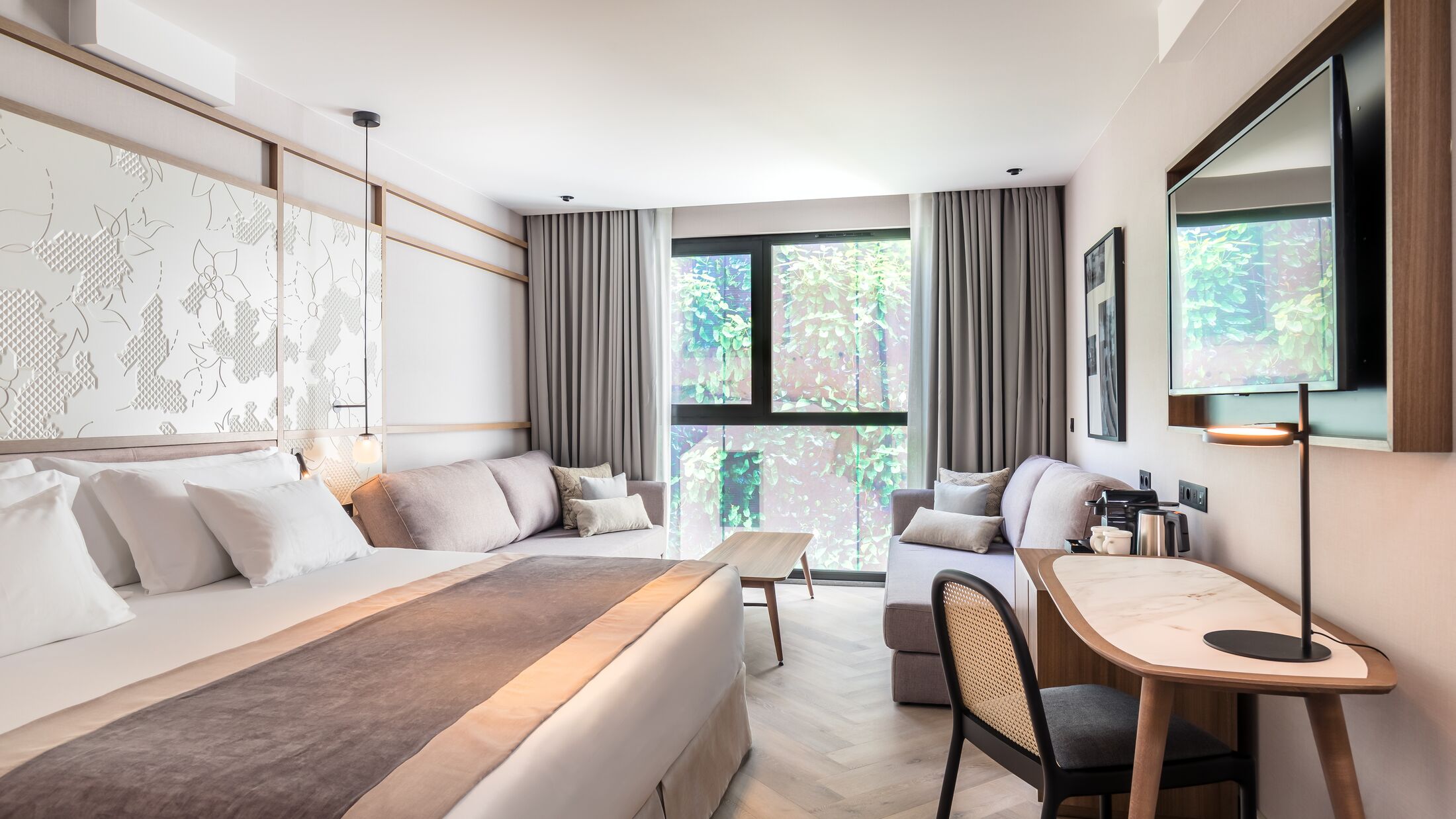 Barcelo-Funchal-Old-Town-2023-Family-Room-001-121892-Hybris