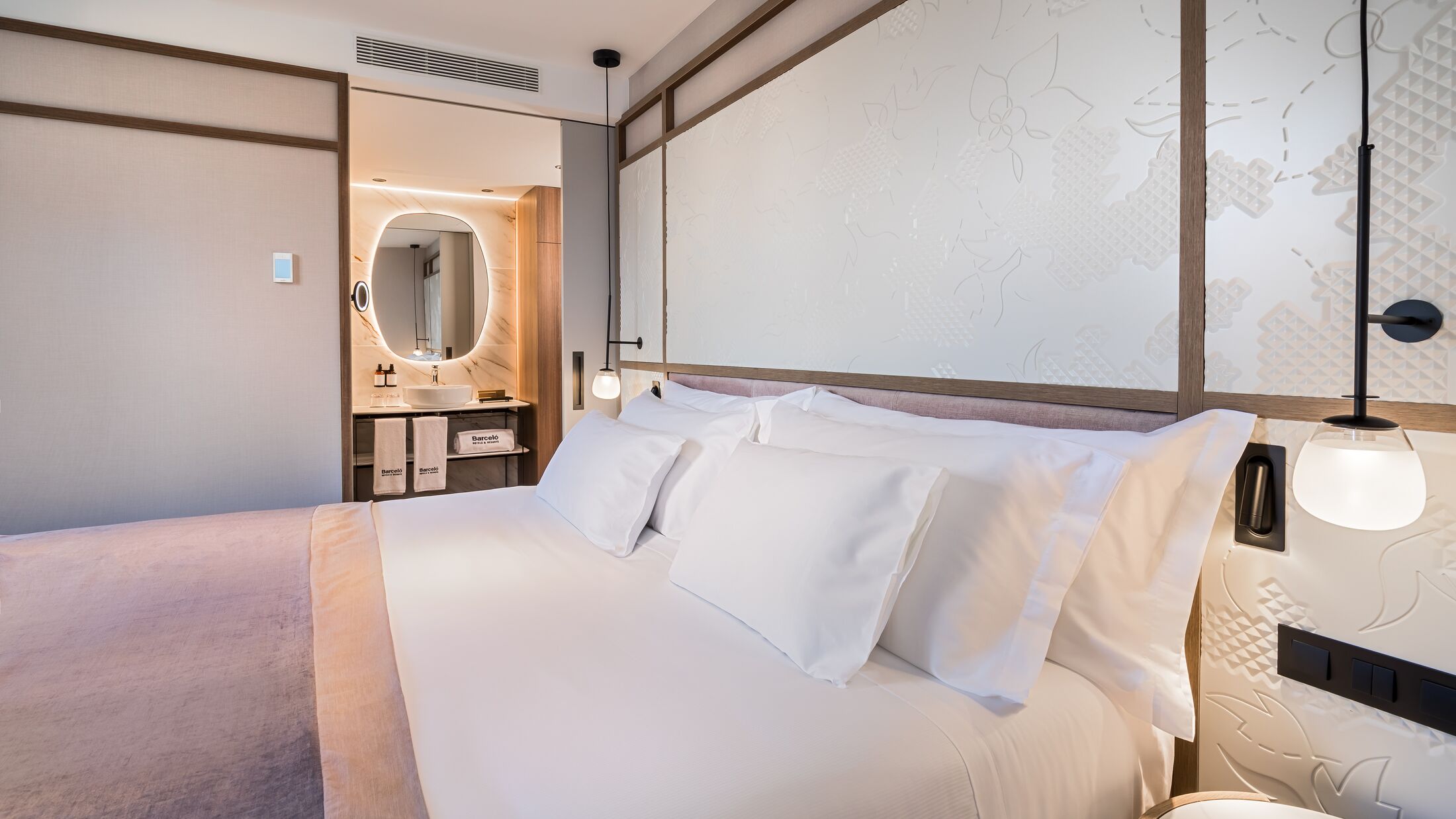 Barcelo-Funchal-Old-Town-2023-Suite-003-121892-Hybris