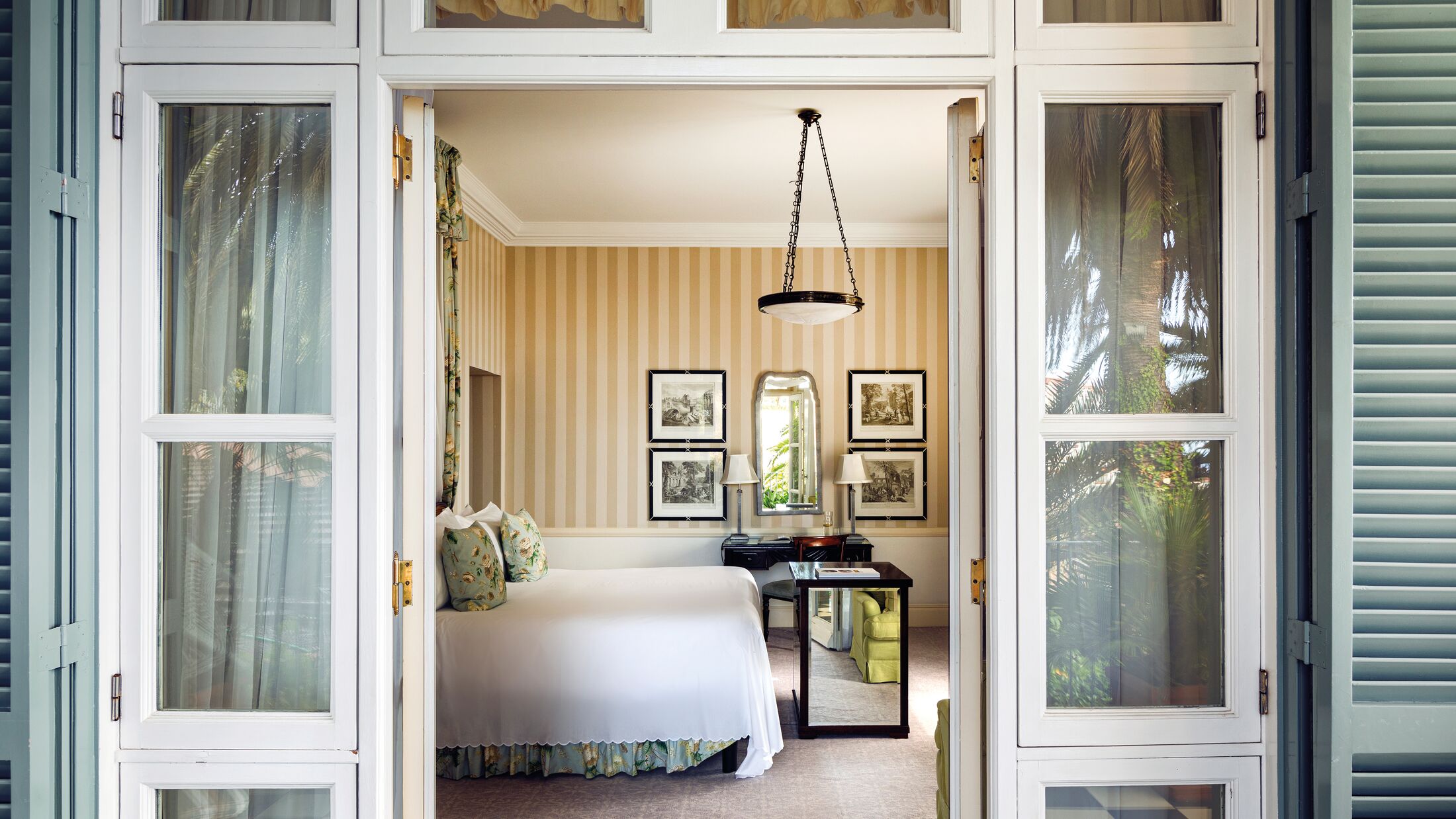 Belmond-Reids-Palace-2024-Deluxe-Junior-Suite-004-100605-Hybris