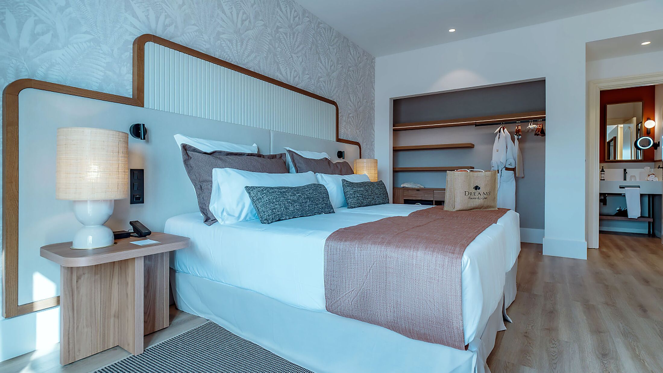 Preferred Club Suite