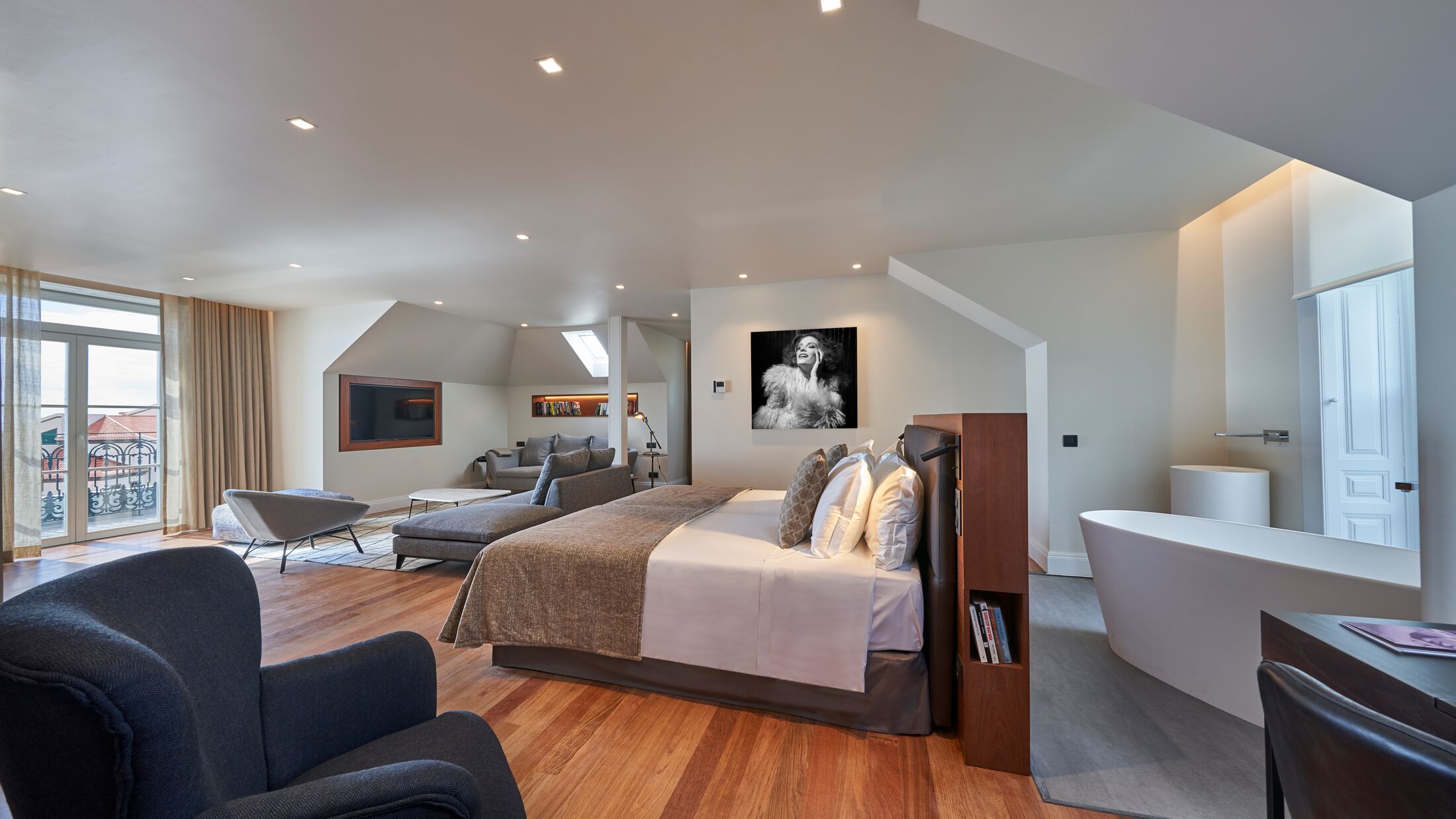 Les-Suites-Cliff-Bay-2023-Artistic-Suite-001-121860-Hybris