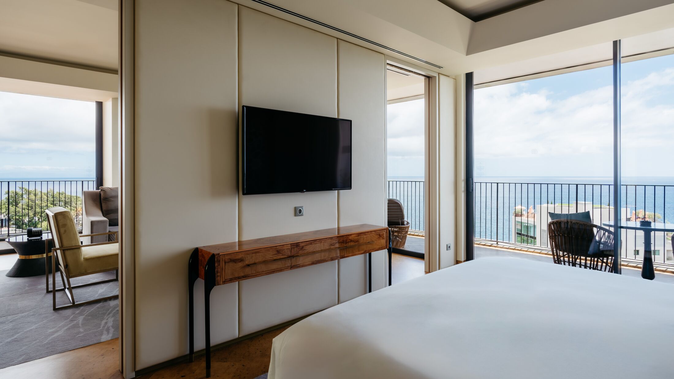 Savoy-Palace-2024-Ocean-Suite-003-121819-Hybris