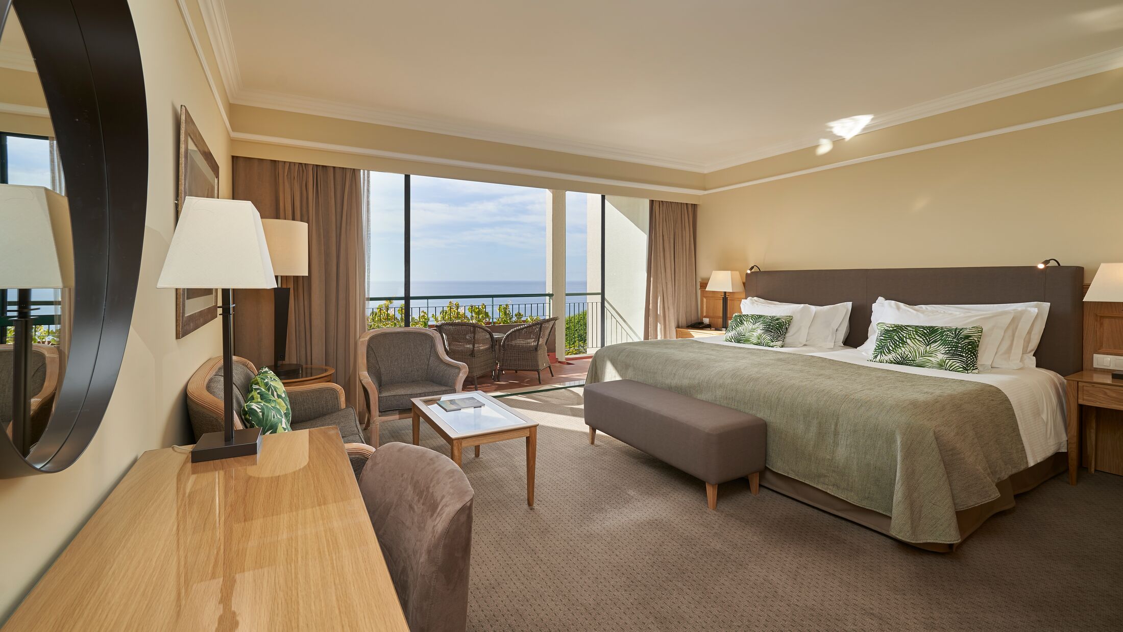 Cliff-Bay-2023-Sea-View-Room-001-100588-Hybris