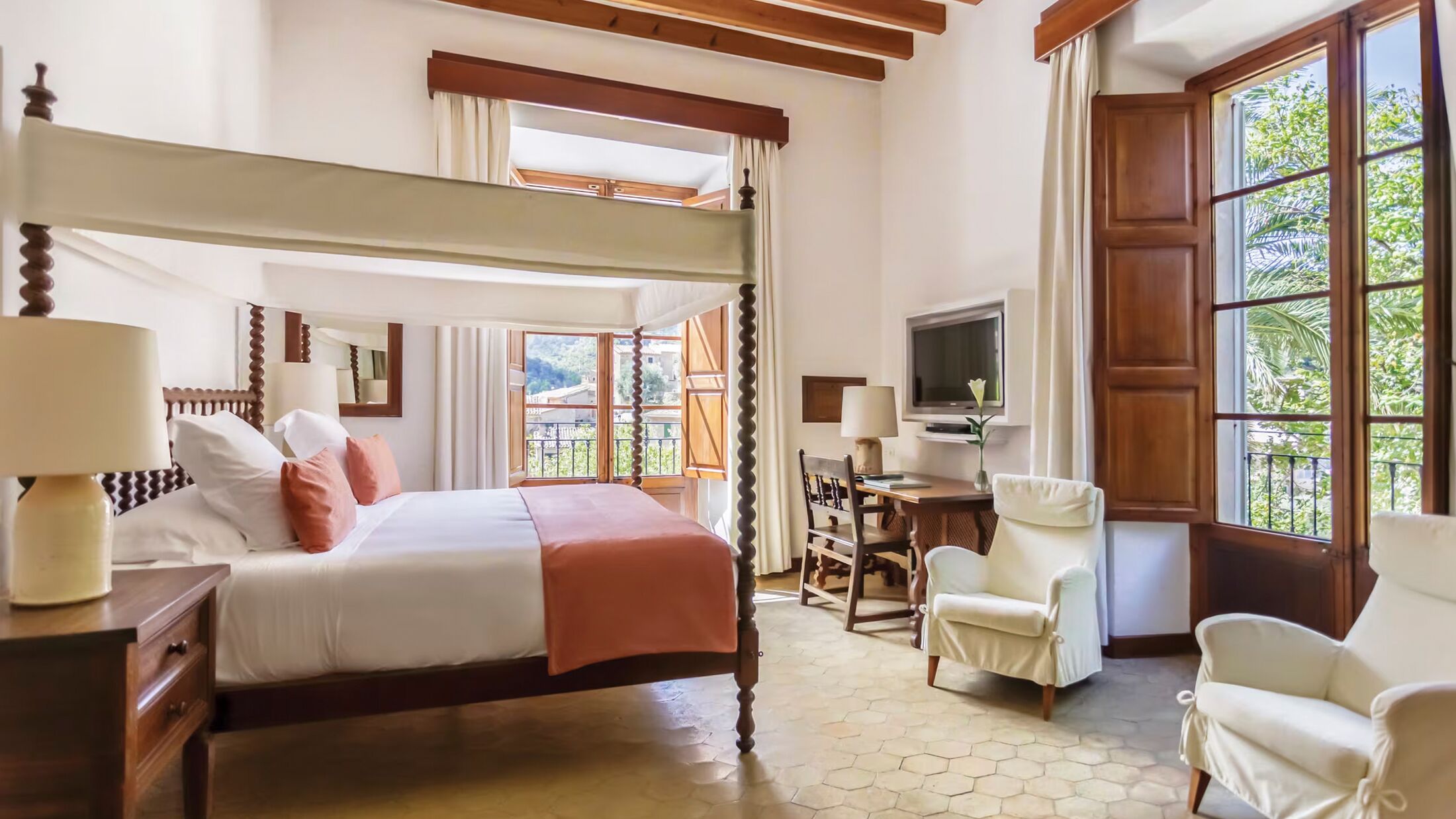 Belmond-Residencia-2024-Deluxe-Double-Room-003-100285-Hybris