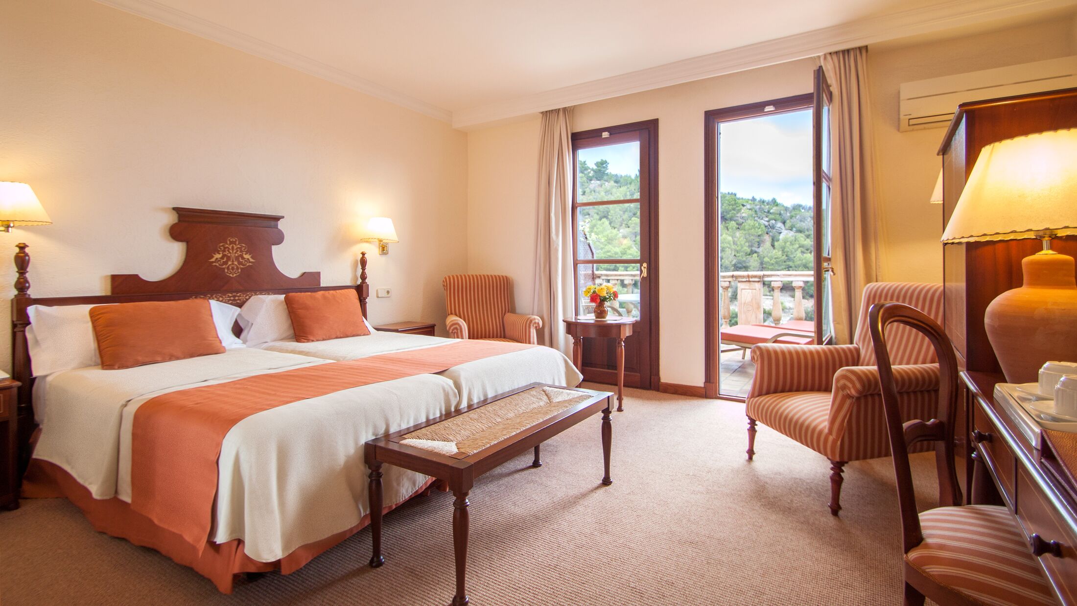 Es-Moli-2023-Classic-Double-Room-004-102252-Hybris