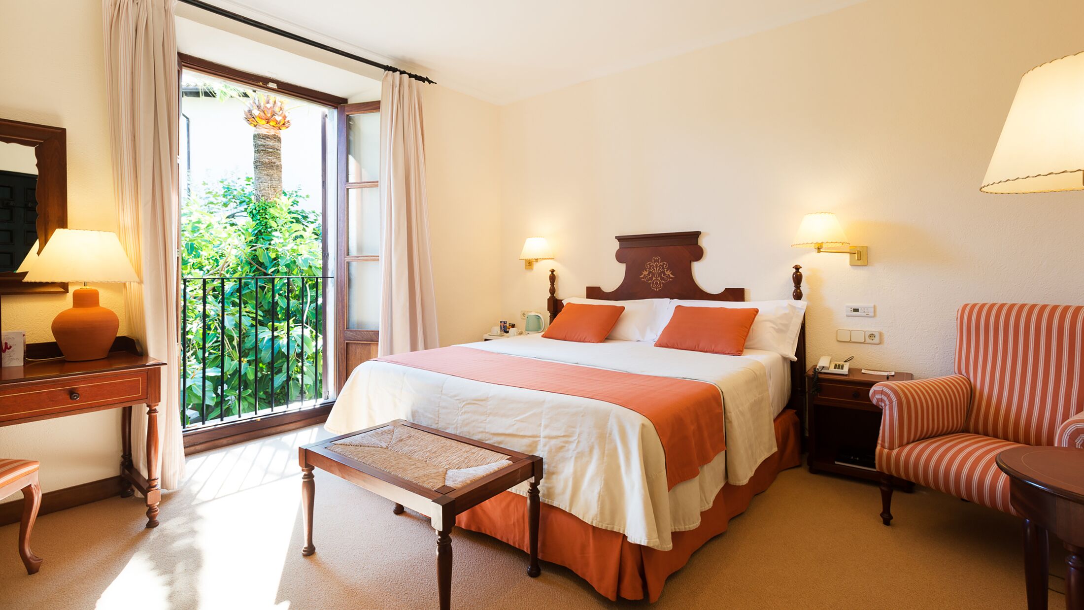 Es-Moli-2023-Classic-Double-Room-No-Balcony-003-102252-Hybris