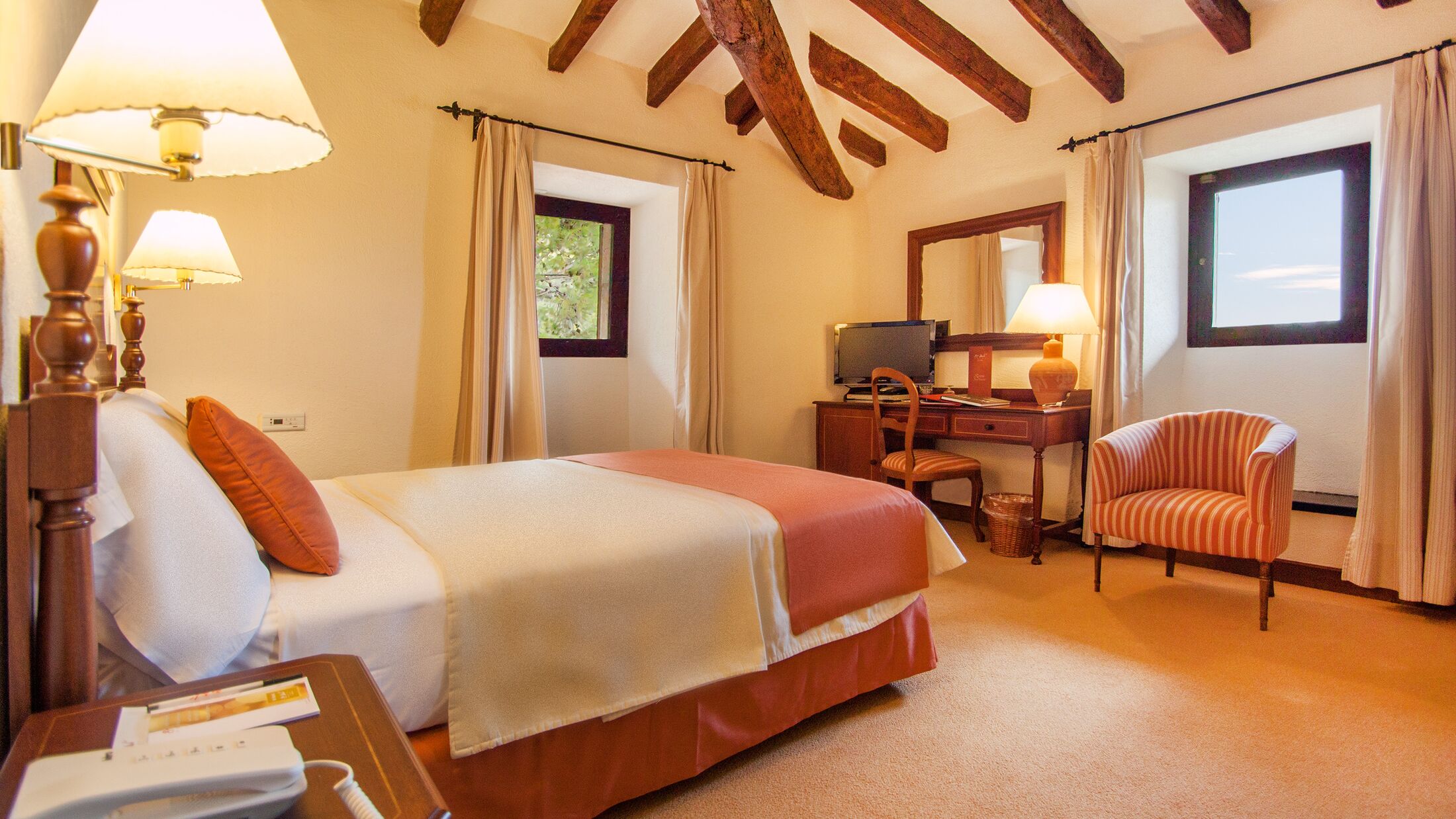 Es-Moli-2023-Classic-Single-Room-No-Balcony-001-102252-Hybris