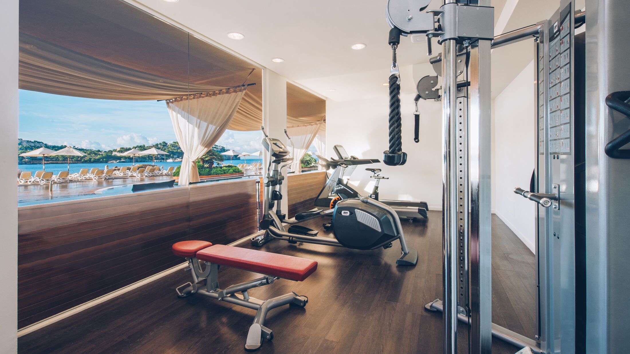Jardin-del-Sol-2021-Gym-001-121804-Hybris