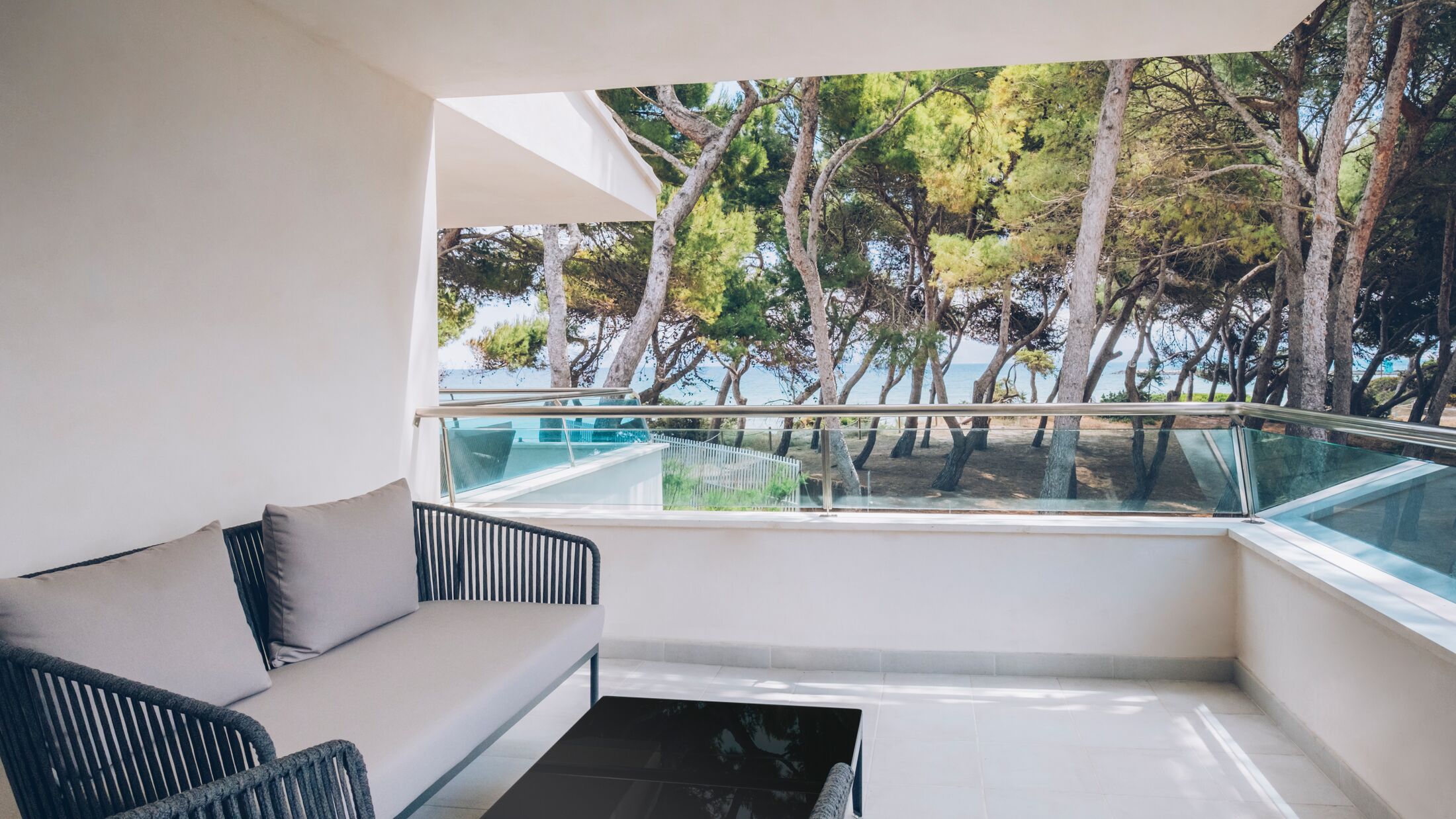 Iberostar-Playa-de-Muro-2024-Superior-Room-Side-Sea-View-002-119075-Hybris