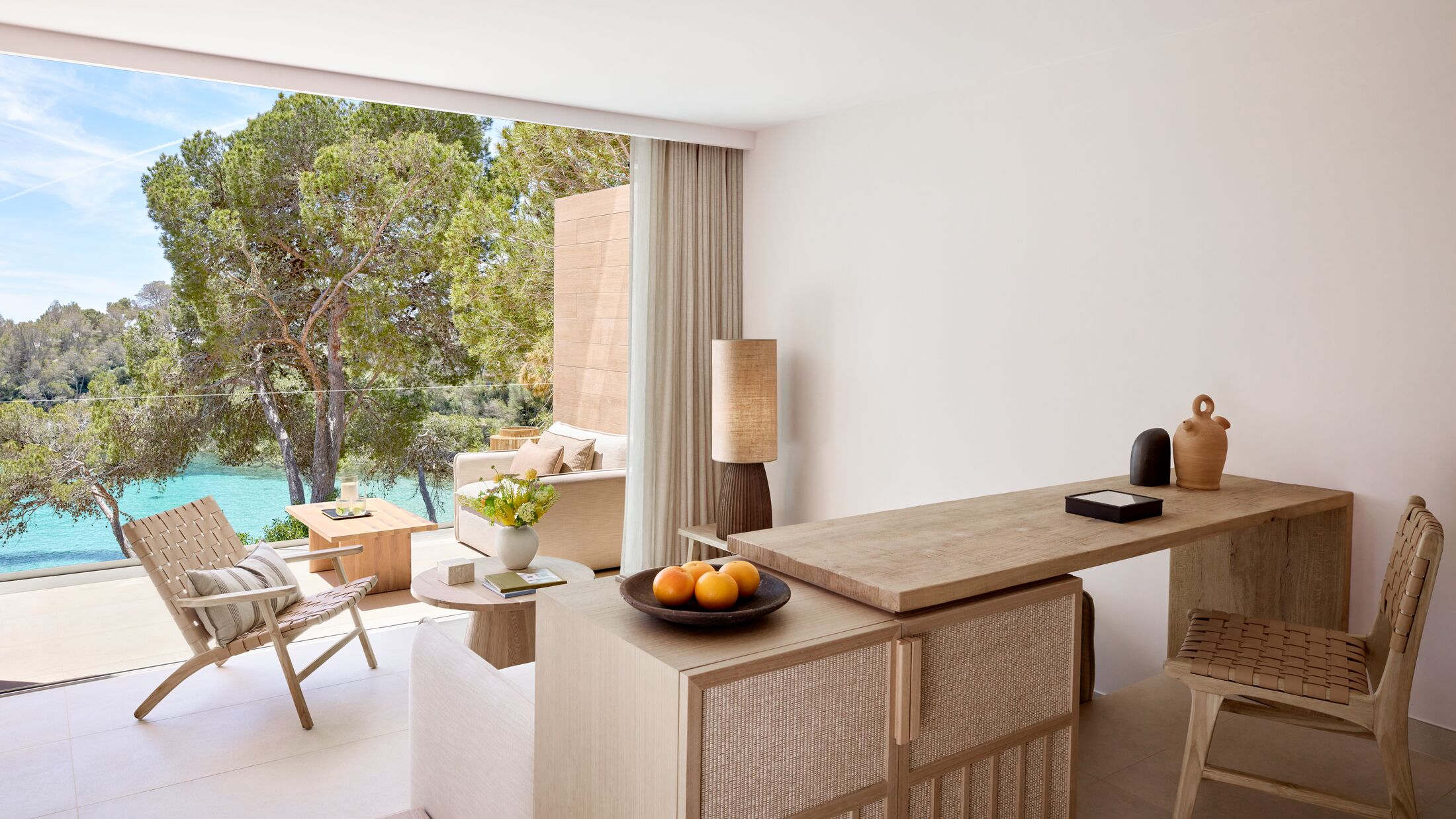 Ikos-Porto-Petro-2023-Deluxe-Junior-Suite-Sea-View-001-121823-Hybris