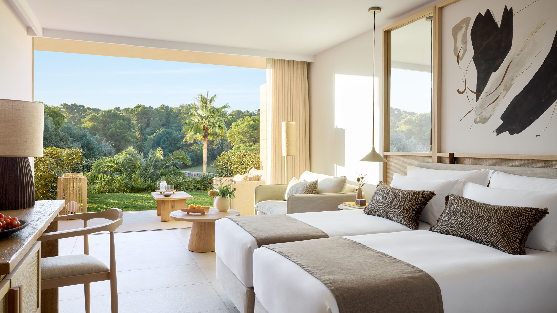 Ikos-Porto-Petro-2024-Family-Room-Private-Garden-002-121823-Hybris