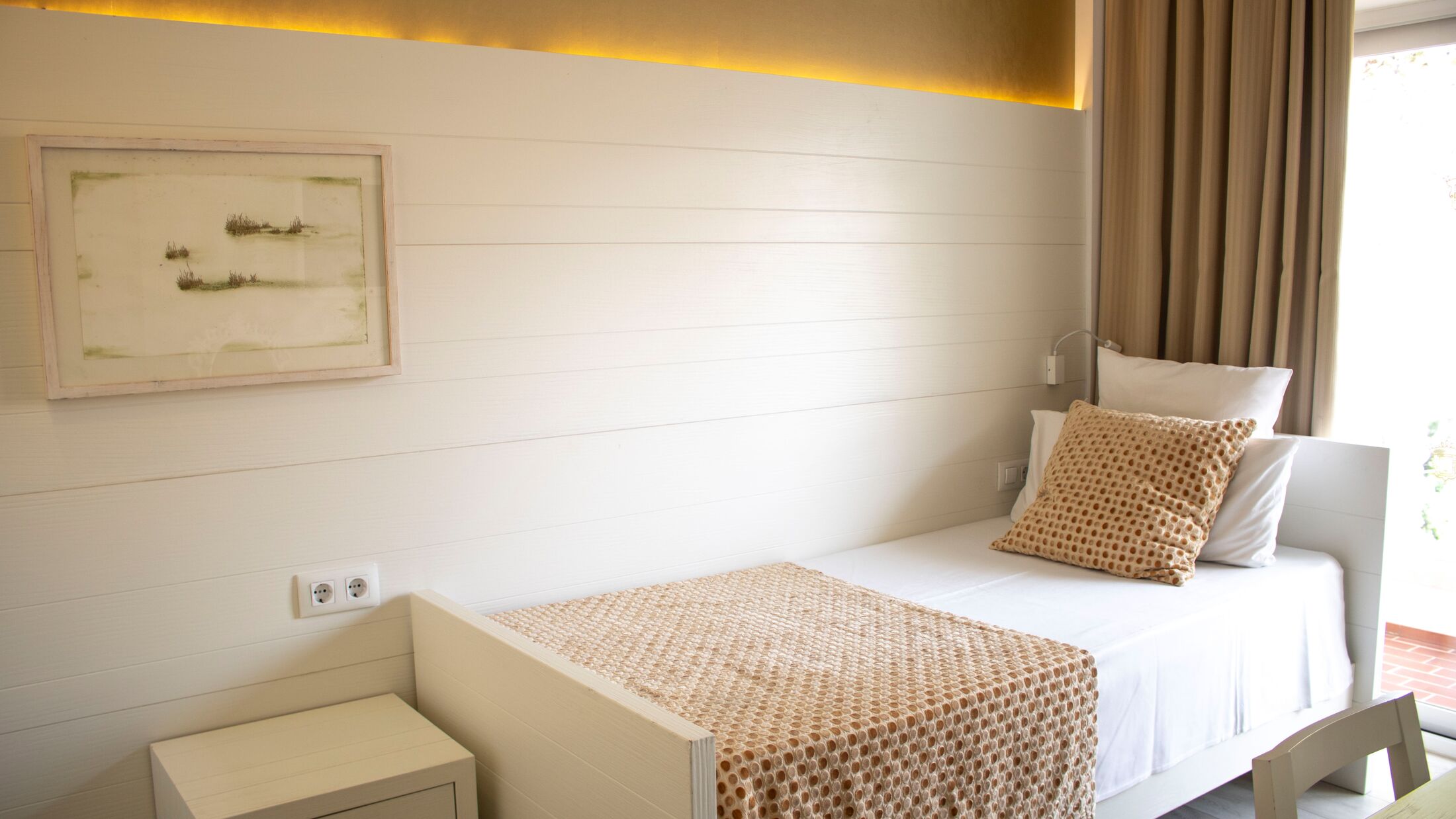 Illa-DOr-2025-Single-Room-001-100218-Hybris