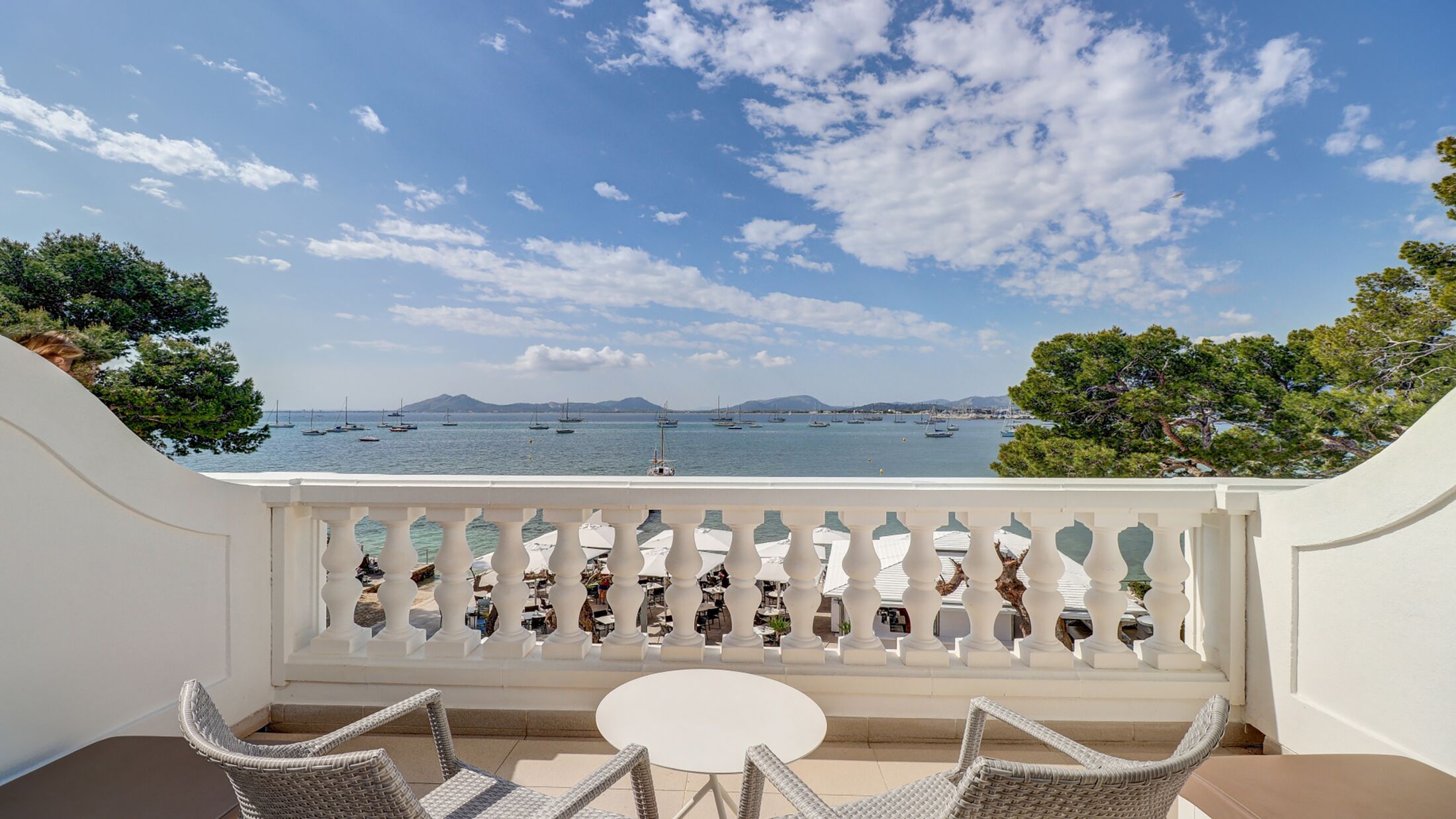 Illa-DOr-2025-Twin-Room-Balcony-Sea-View-001-100218-Hybris