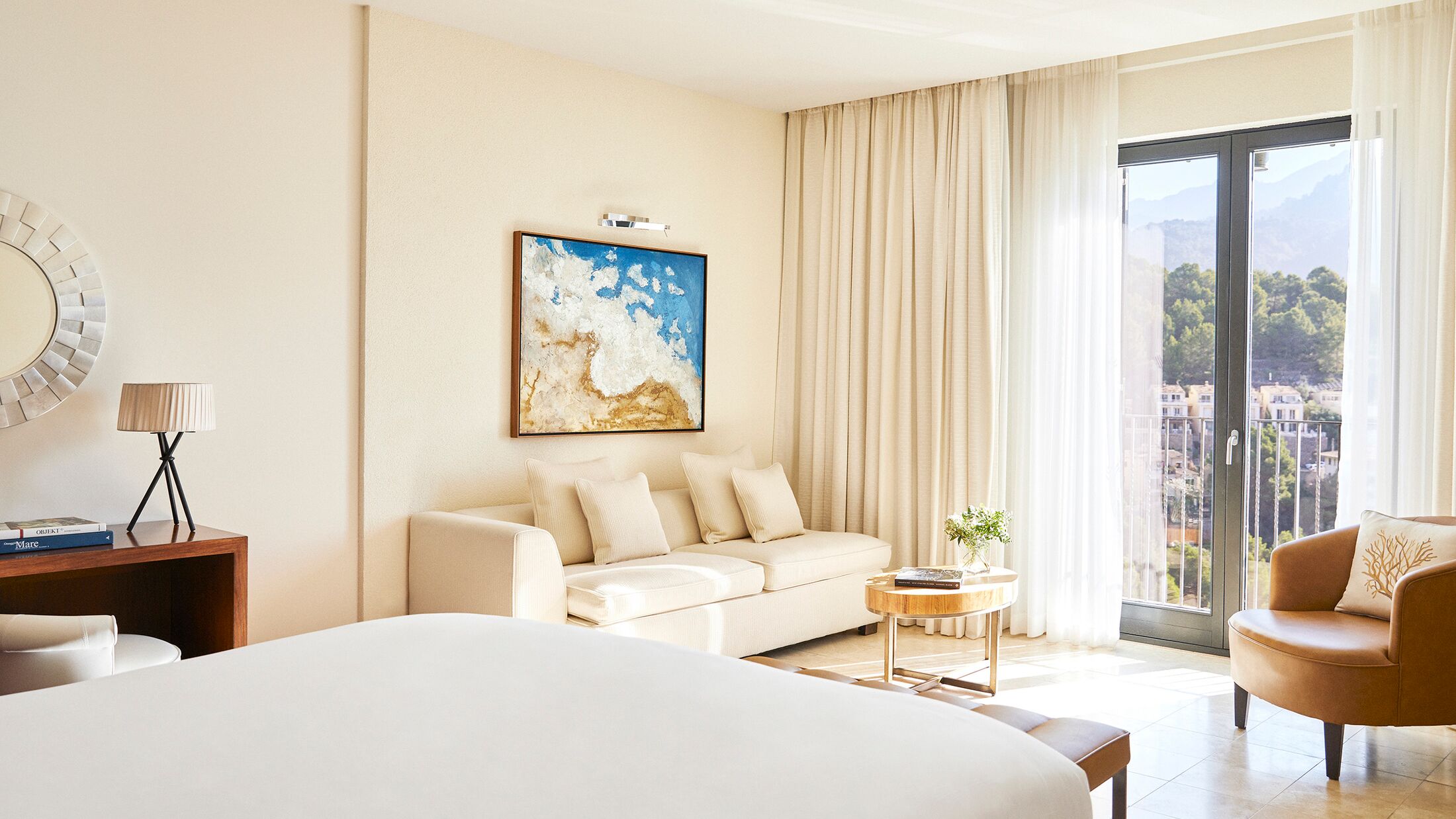 Deluxe Room with Tramuntana Mountain View