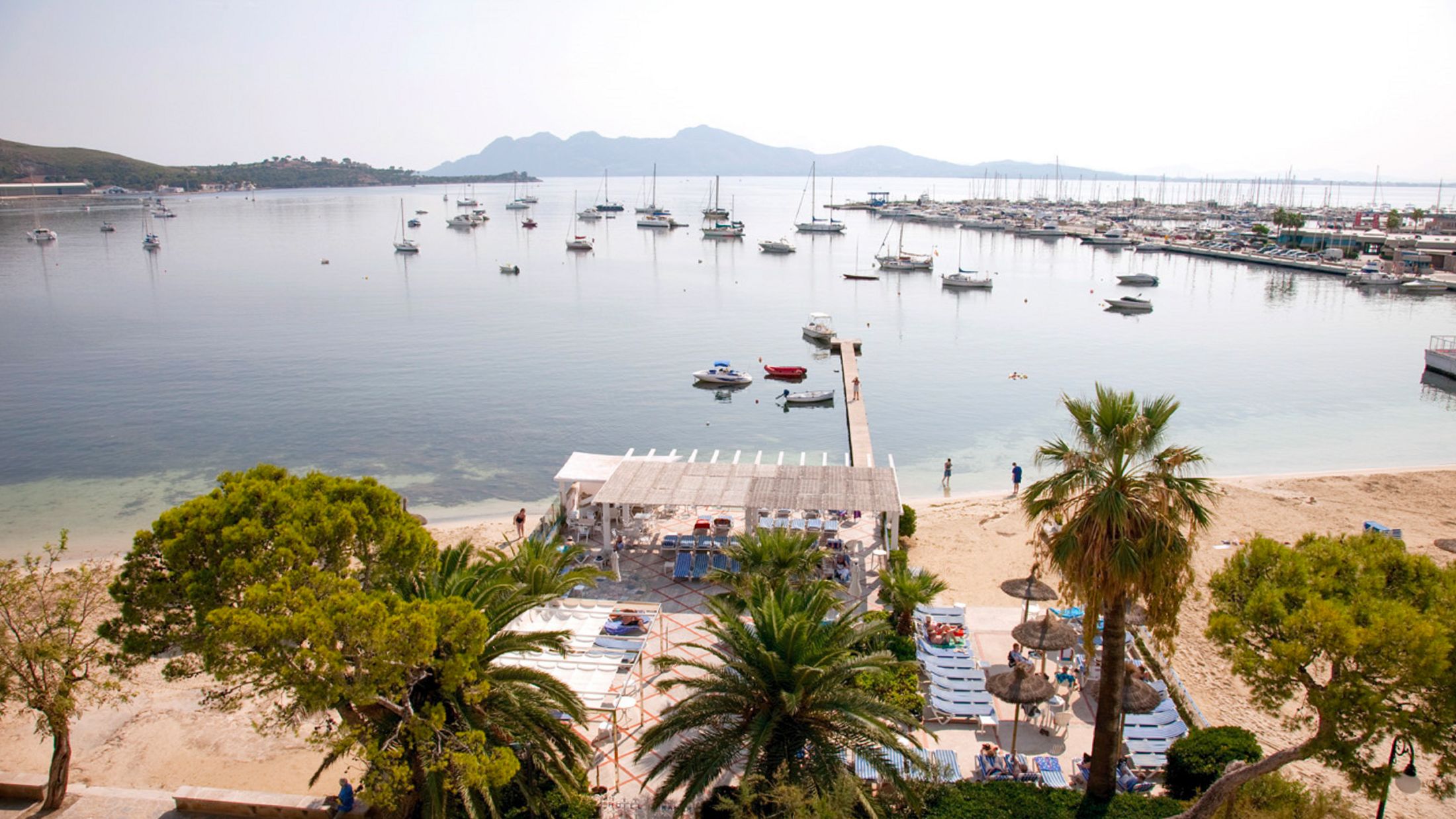 PMI.A.2014.102250.021.jpg-Hybris