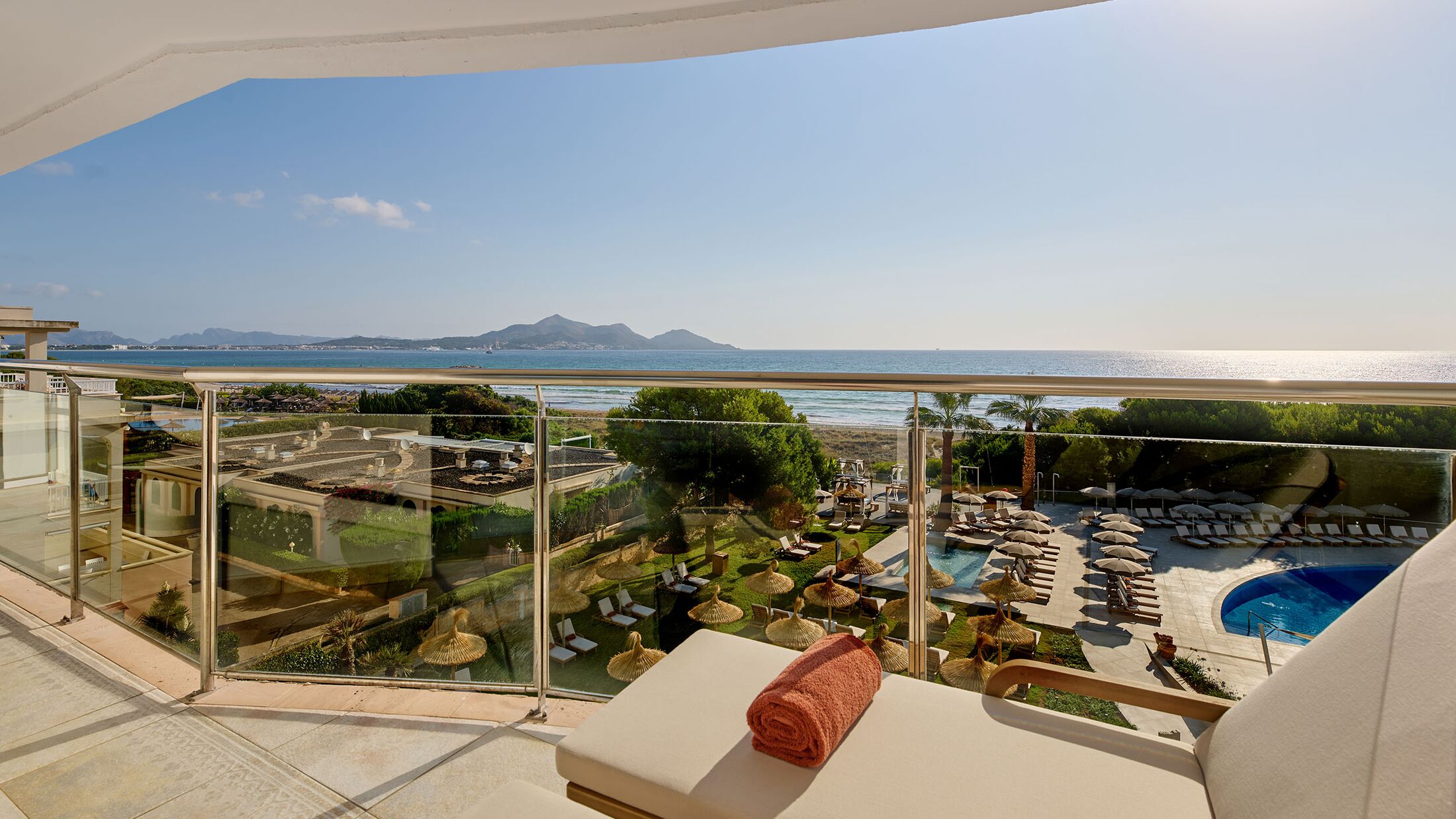 One Bedroom Suite with Sea View