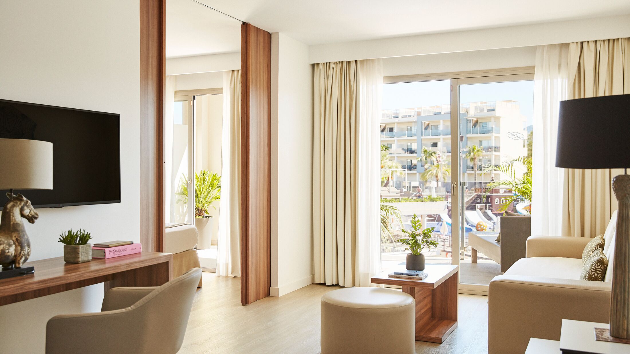 Zafiro-Alcudia-2022-One-Bedroom-Suite-001-119861-Hybris