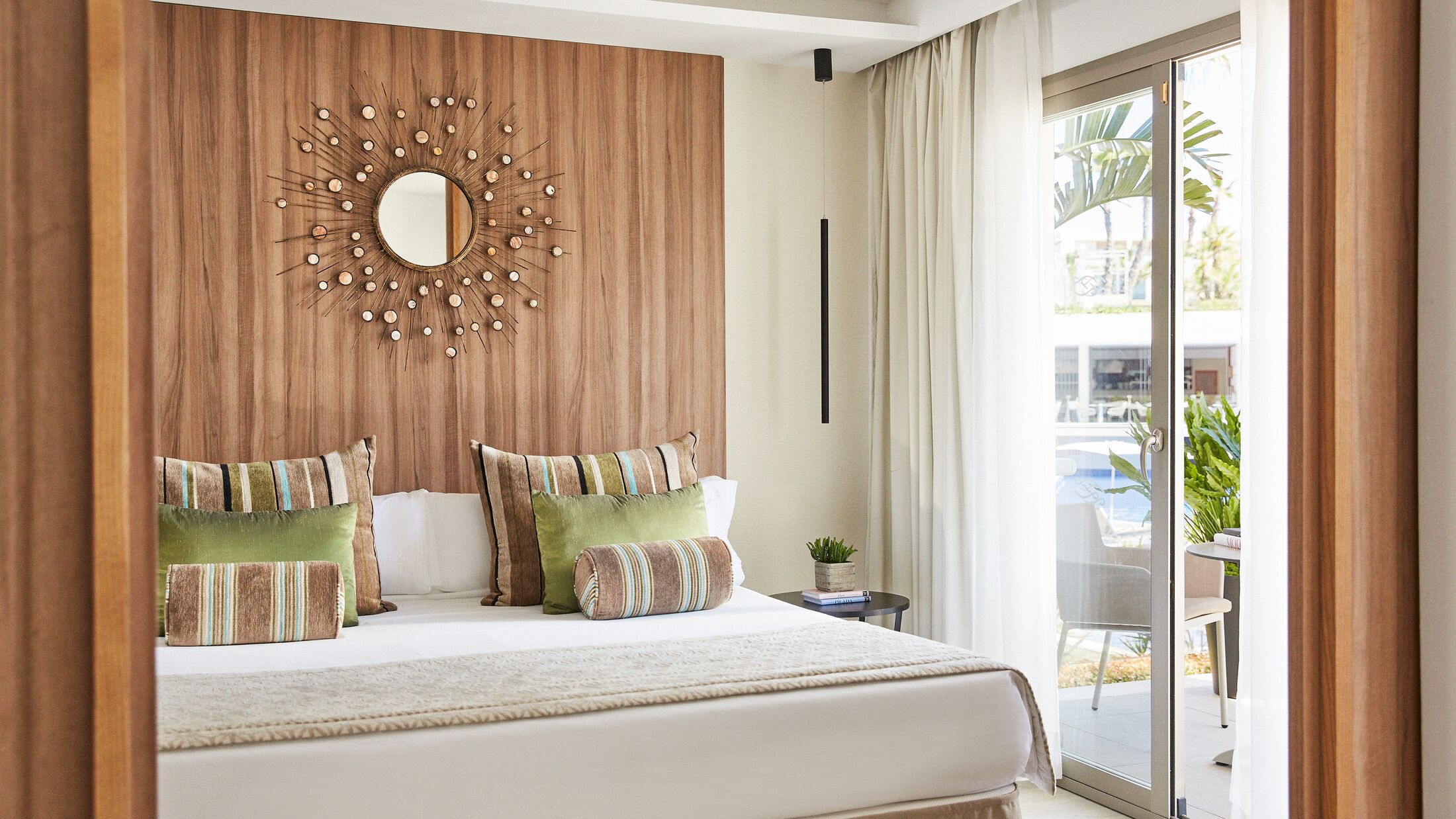 Zafiro-Alcudia-2022-Two-Bedroom-Suite-002-119861-Hybris