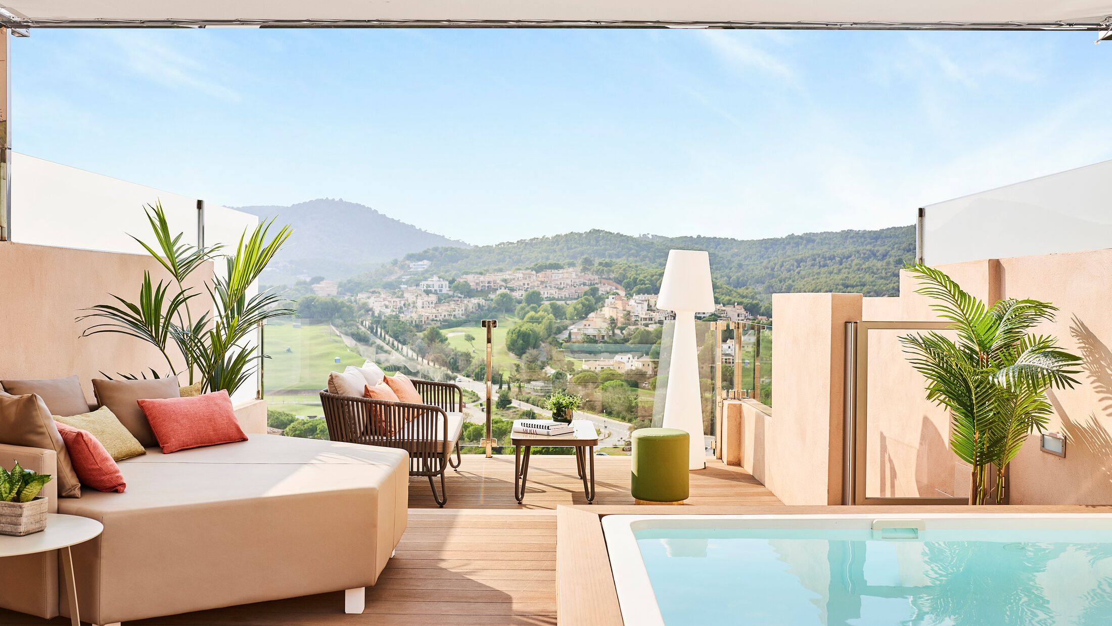 Zafiro-Andratx-2022-Penthouse-Junior-Suite-002-121688-Hybris