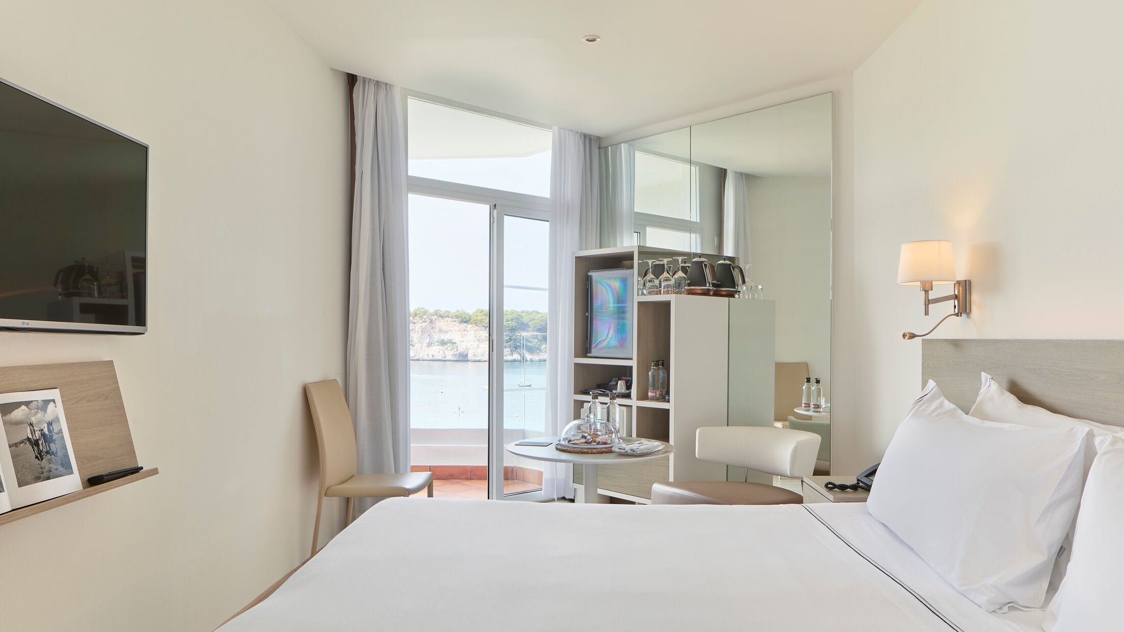 Melia-Cala-Galdana-2023-Melia-Room-Resort-View-004-120429-Hybris