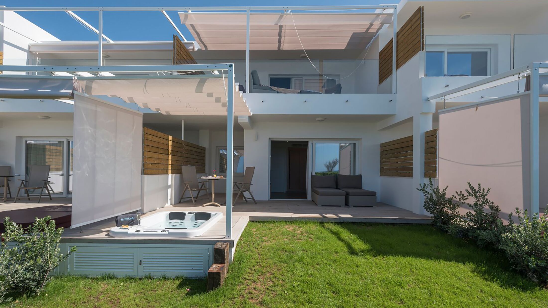 Santo-Tomas-2023-Beach-Suite-Garden-View-002-102286-Hybris