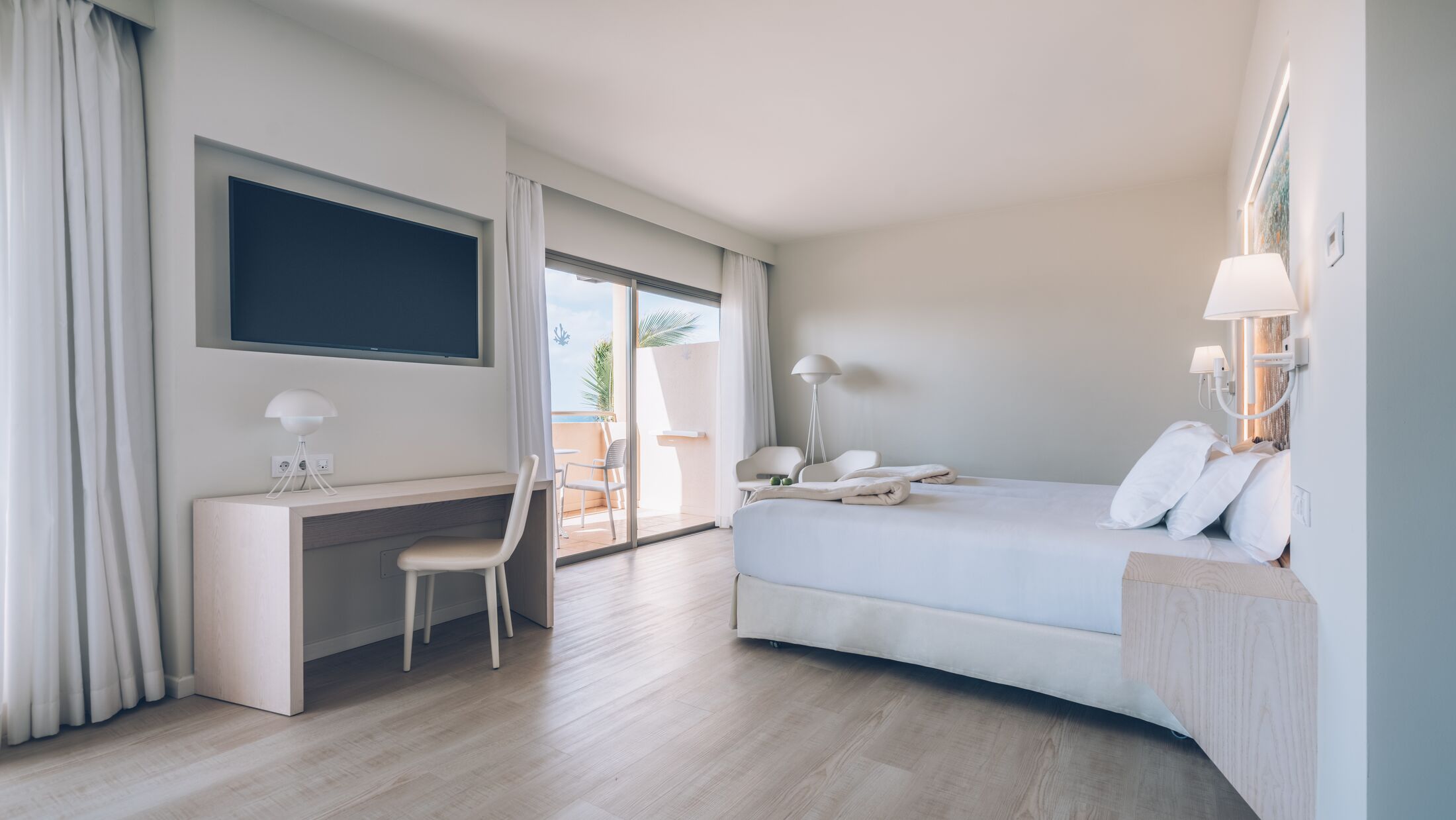 Iberostar-Fuerteventura-Palace-2023-Star-Prestige-Junior-Suite-Sea-View-002-121740-Hybris