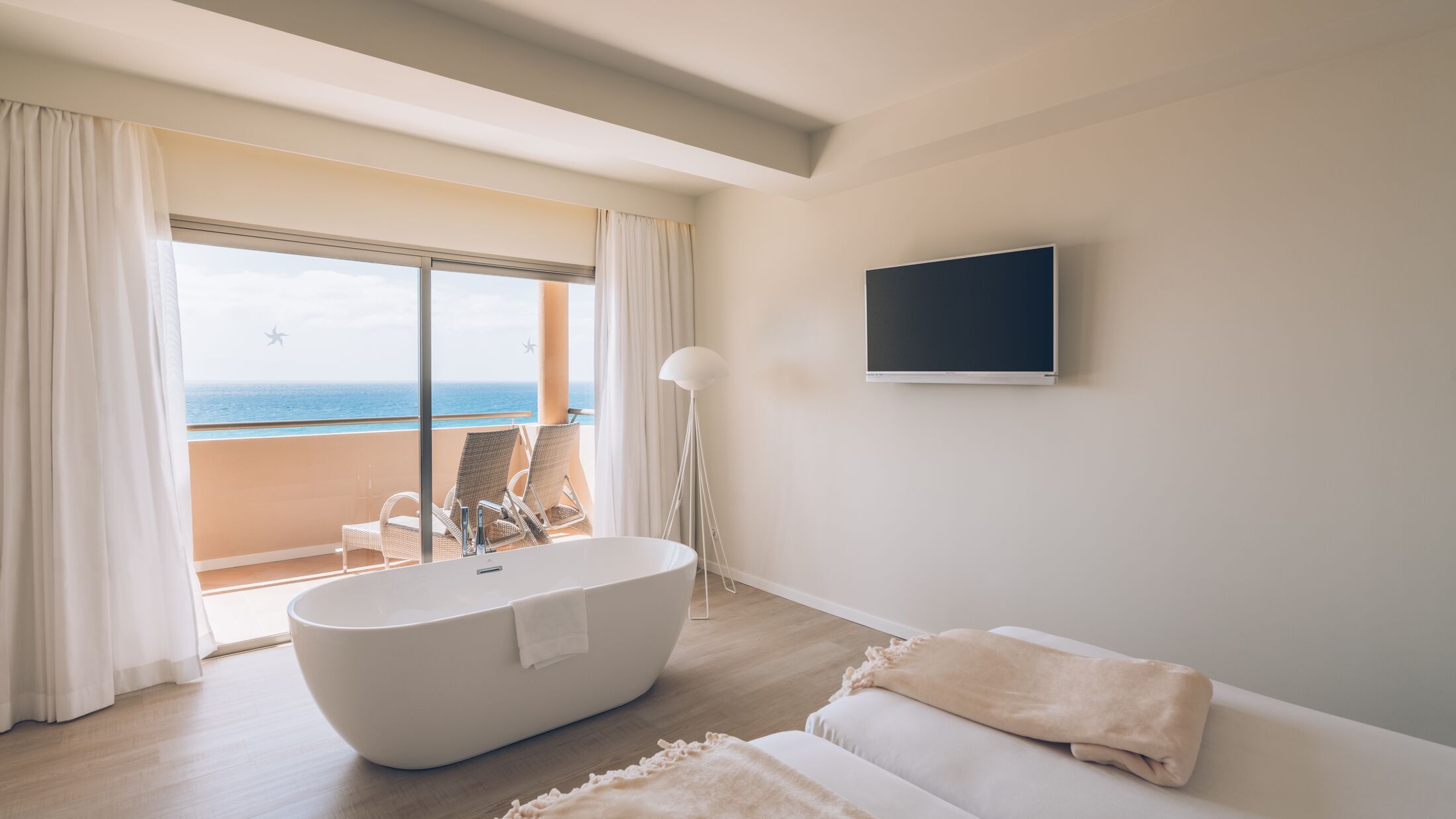 Iberostar-Fuerteventura-Palace-2023-Star-Prestige-Suite-Sea-View-003-121740-Hybris