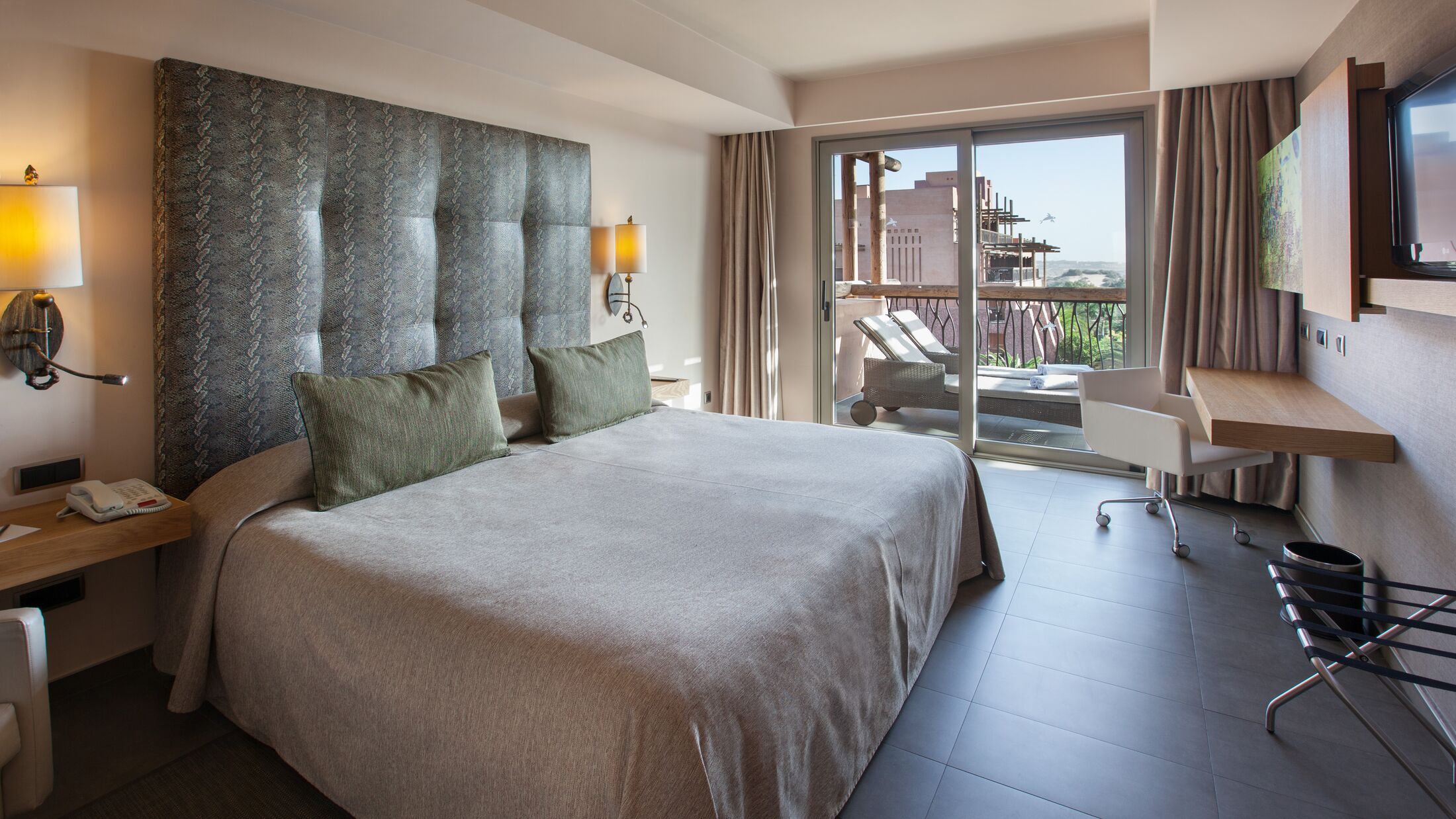 Lopesan-Baobab-2025-Junior-Suite-005-119113-Hybris