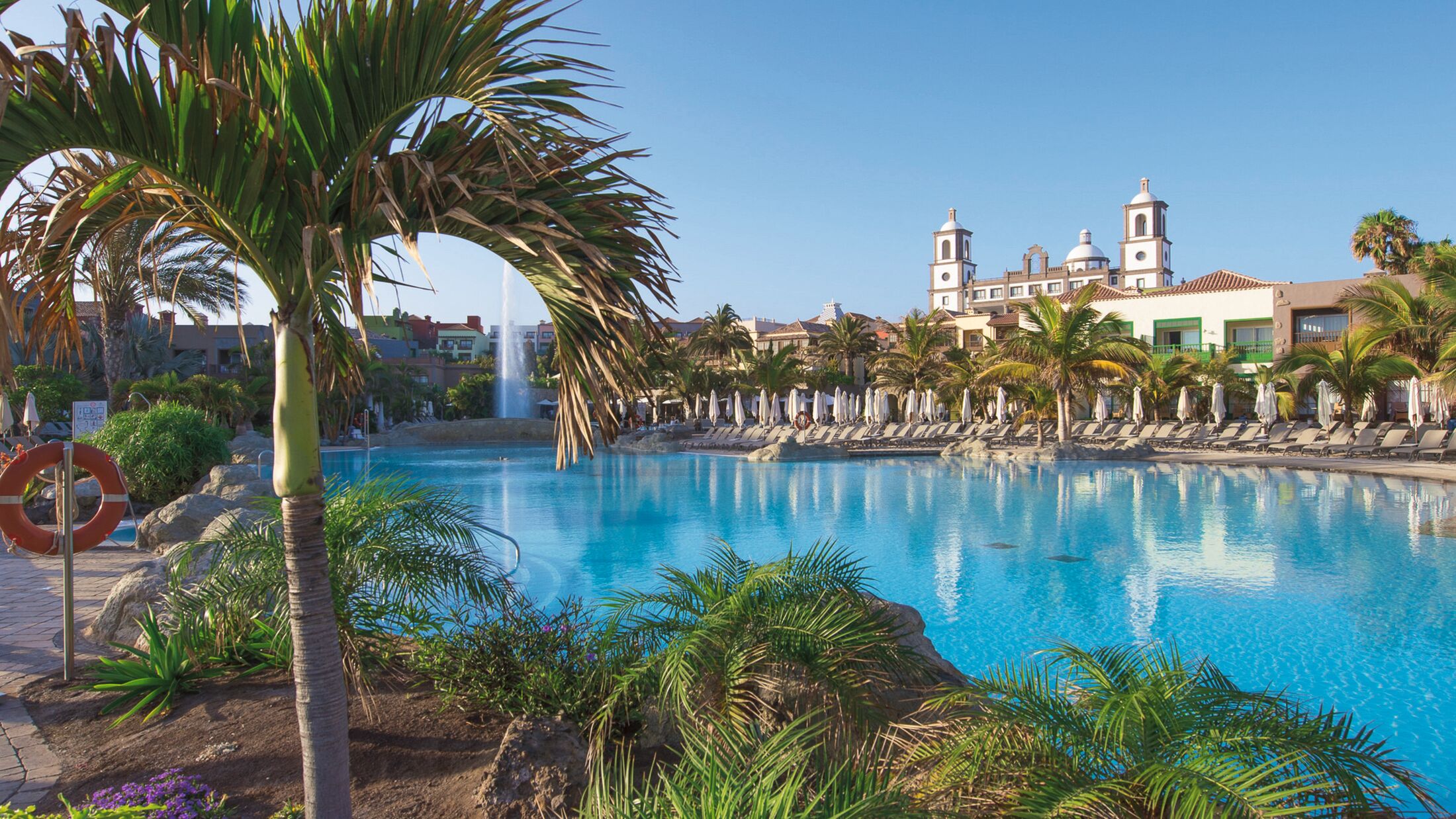 Lopesan-Villa-Conde-2025-Arenal-Pool-001-113682-Hybris