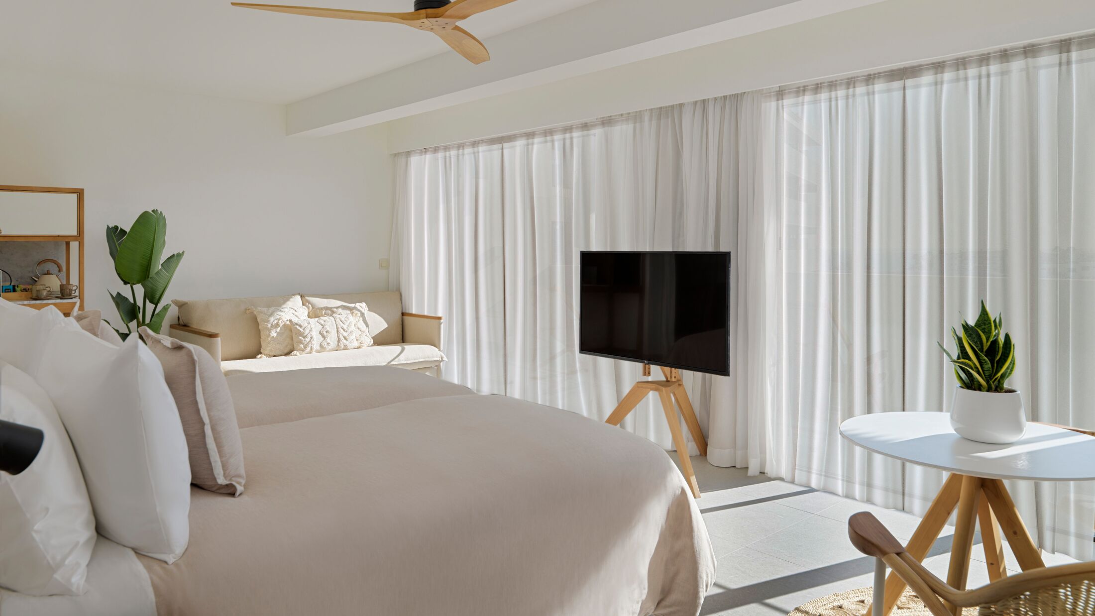 All copyrights reserved, this image on this site and it's copyright owned by the photographer. Image is not to be reprinted or reused without the express permission of the photographer who took it. Copyrights uses for Melia Hotels for sales and marketing promotions only