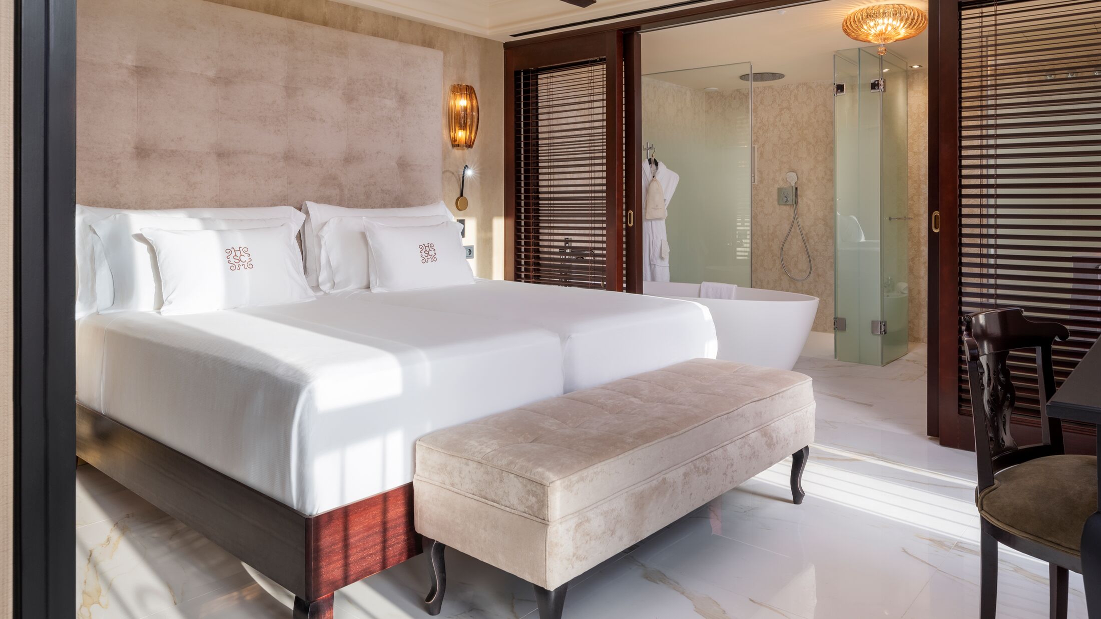 Santa-Catalina-2023-Suite-001-121817-Hybris