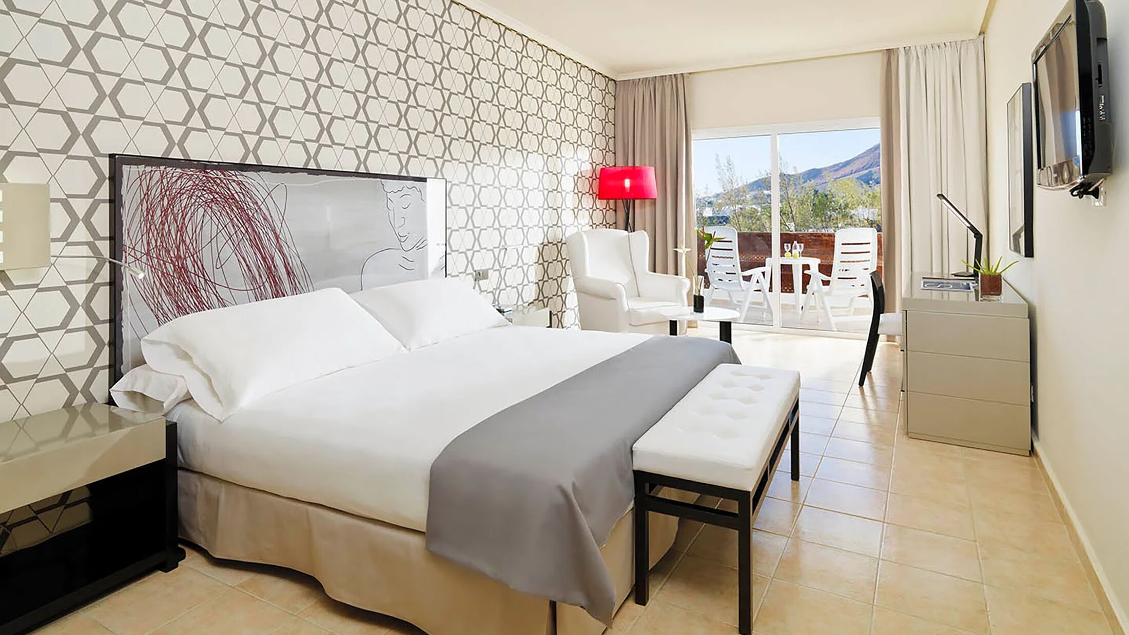 H10-Timanfaya-Palace-2024-Double-Room-001-104832-Hybris