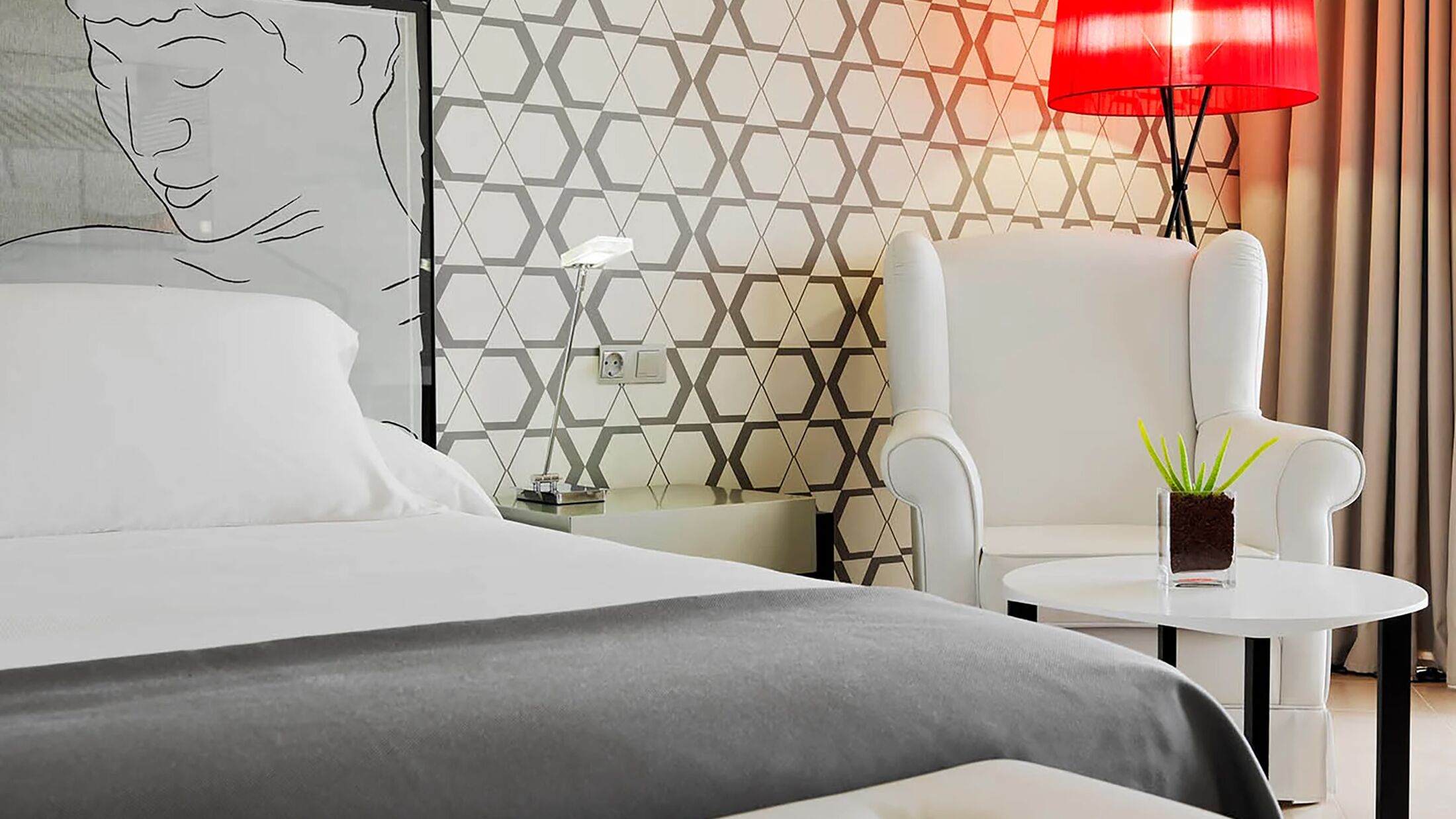 H10-Timanfaya-Palace-2024-Double-Room-002-104832-Hybris