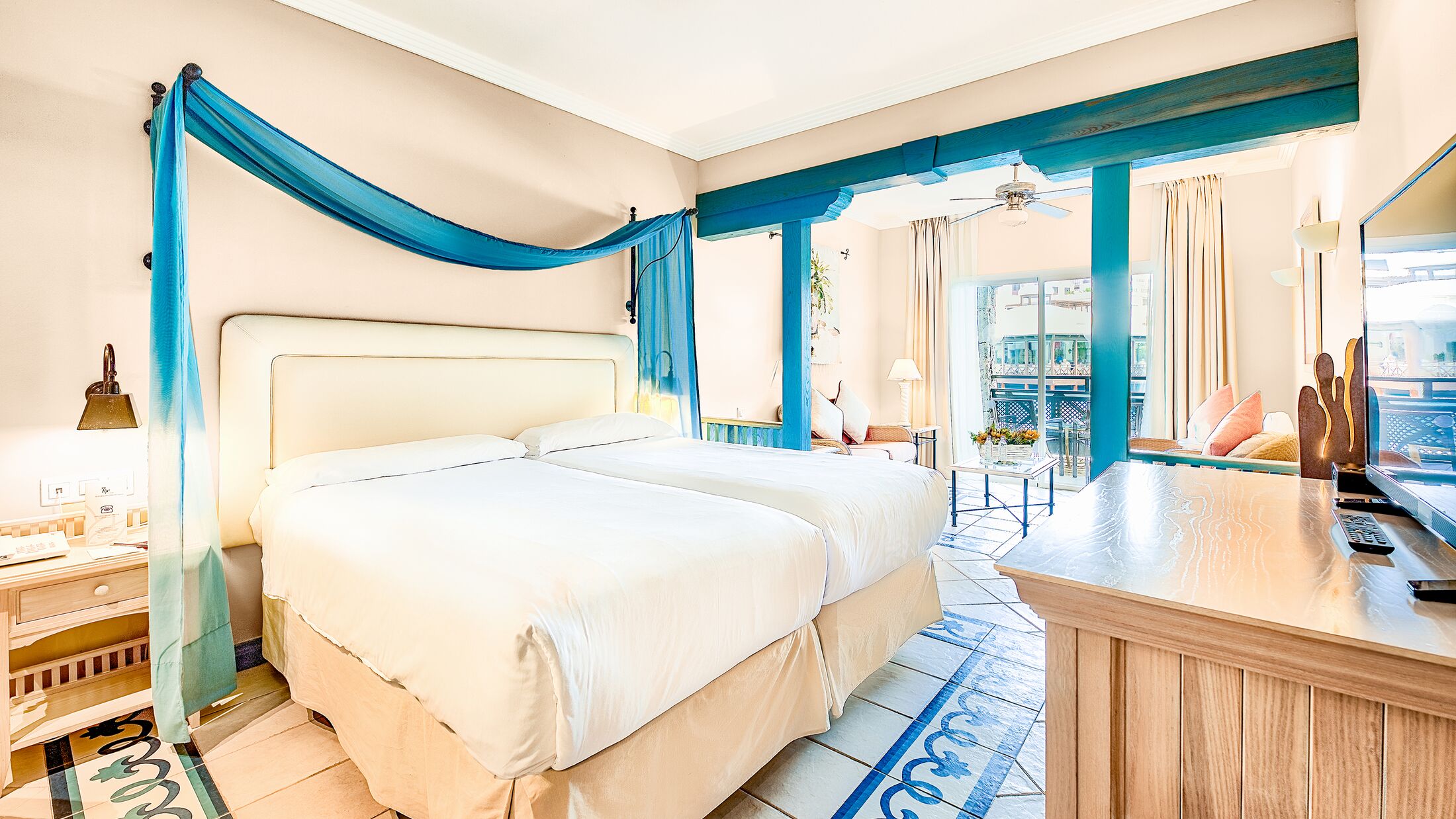 Volcan-2022-Double-Room-001-109733-Hybris