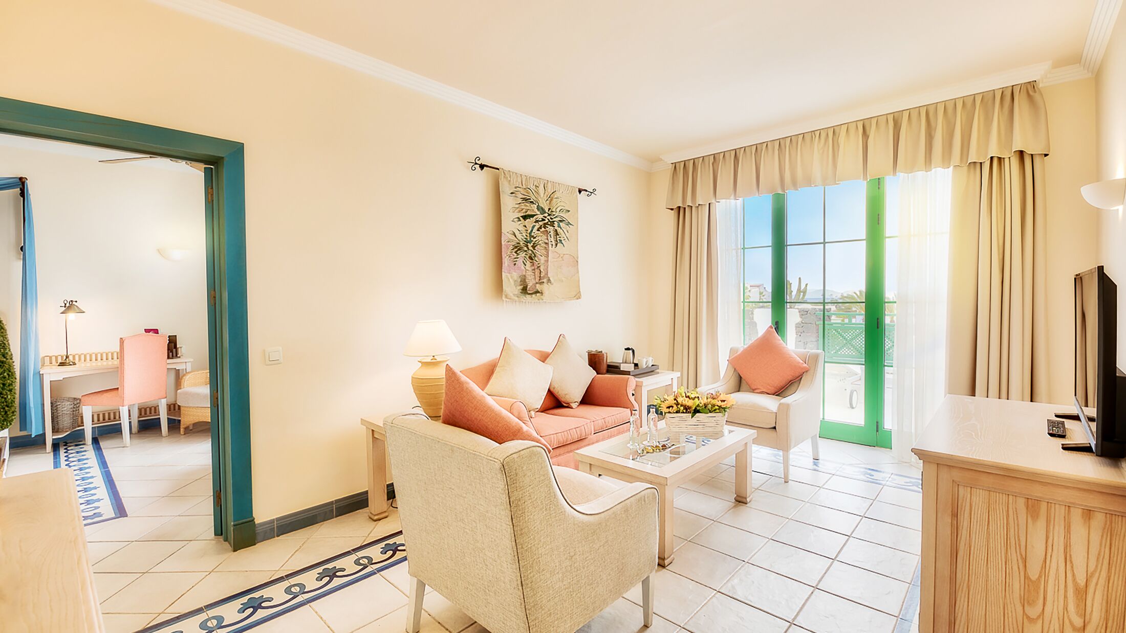 Volcan-2022-Suite-004-109733-Hybris