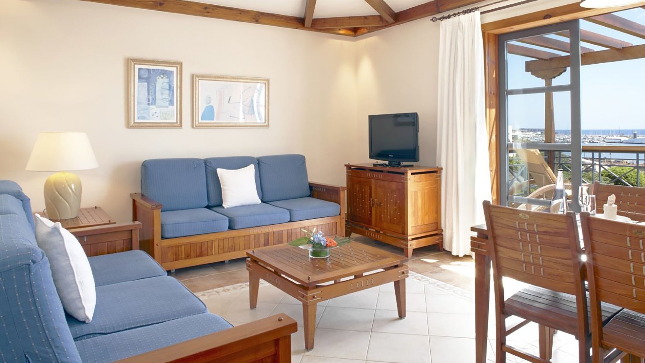 Princesa-Yaiza-2024-Suite-004-110146-Hybris