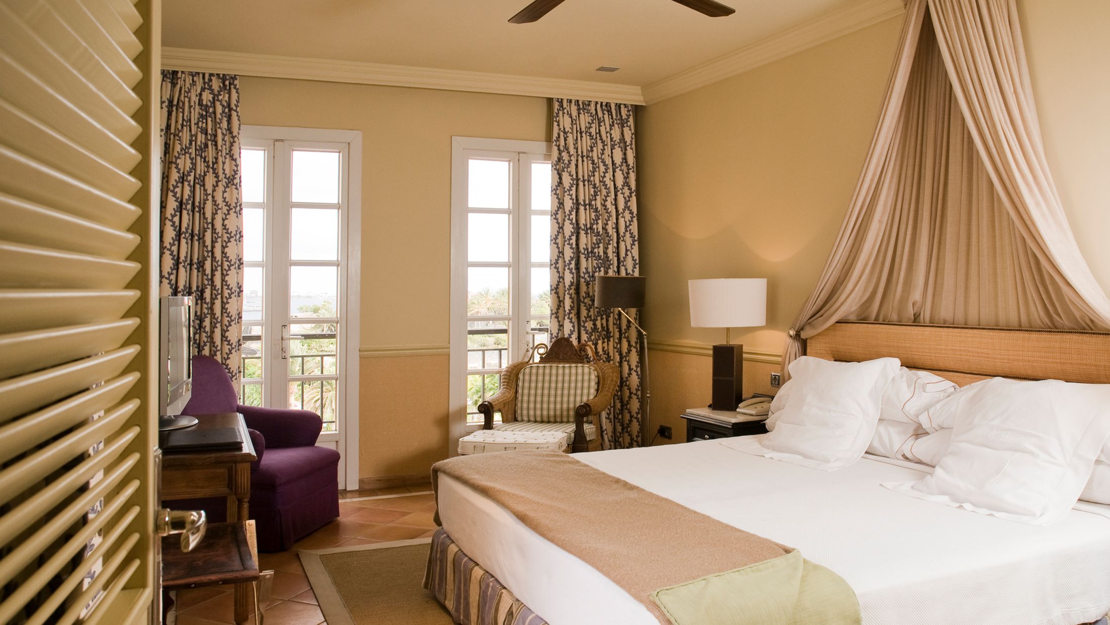 TFS.A.2013.103042.138.jpg-Hybris