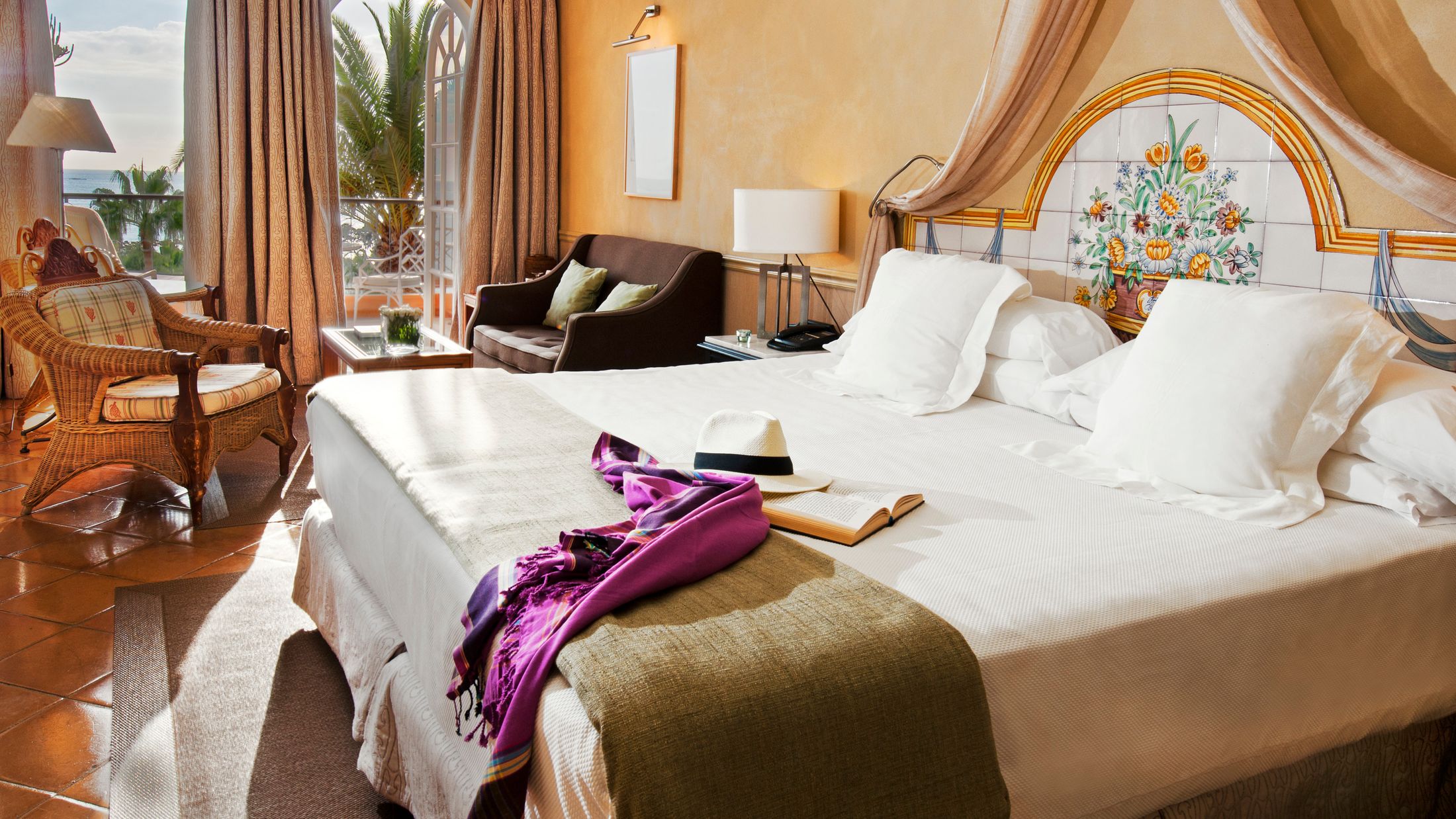 TFS.A.2013.103042.140.jpg-Hybris