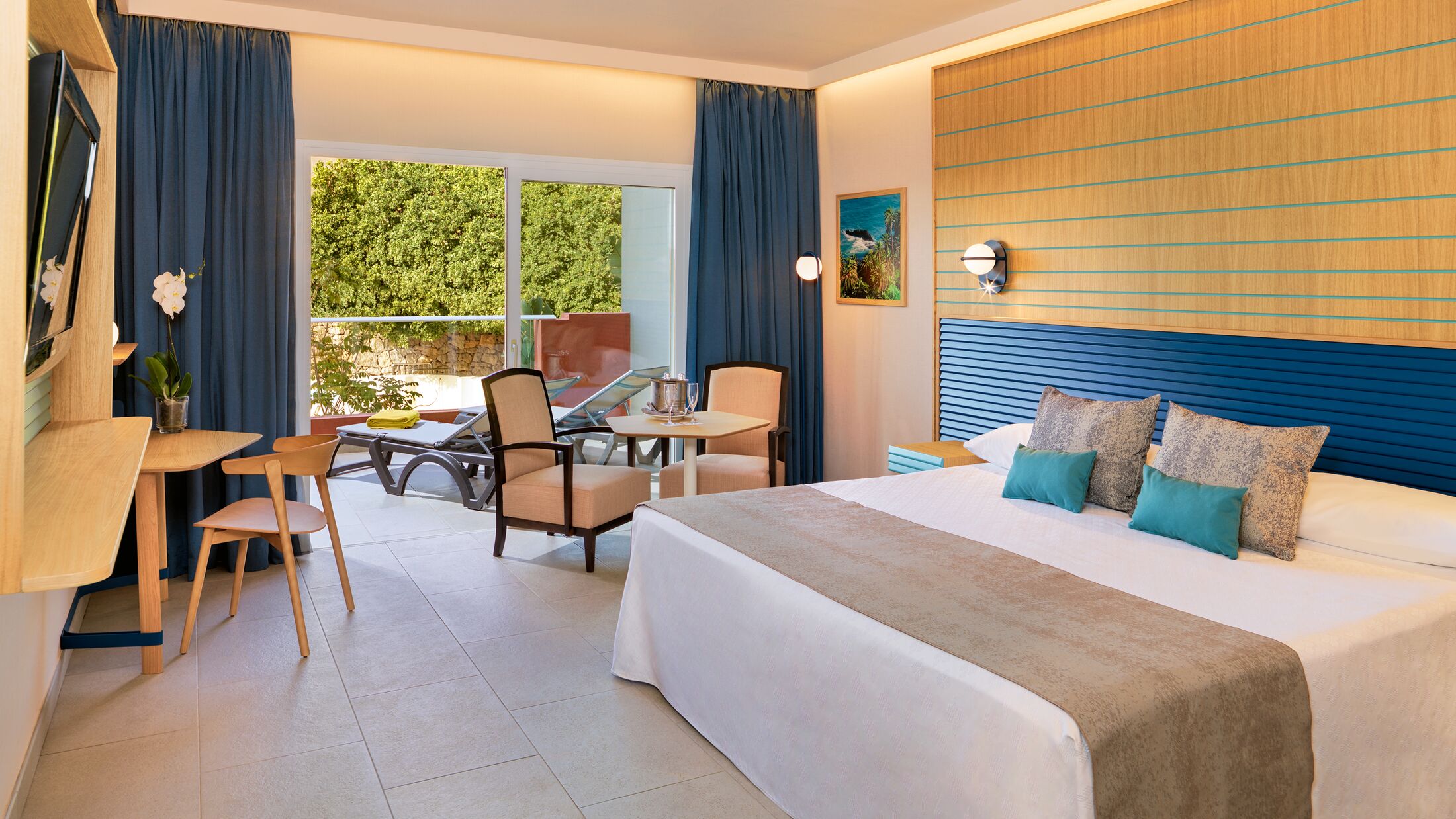 All copyrights reserved. Copyright uses for Adrian Hoteles for sales and marketing promotions only.