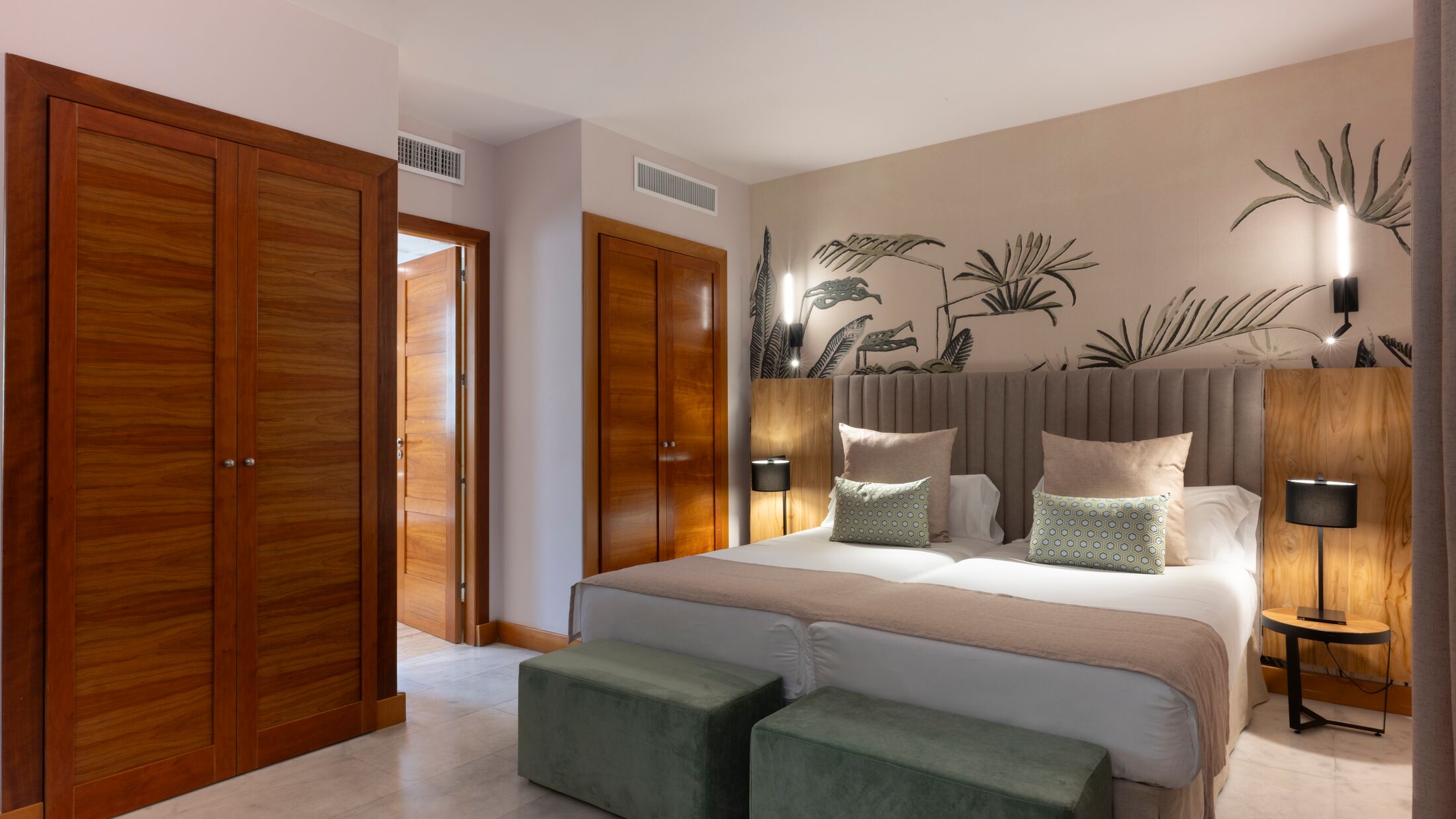 Suite-Villa-Maria-2023-One-Bedroom-Villa-010-120608-Hybris