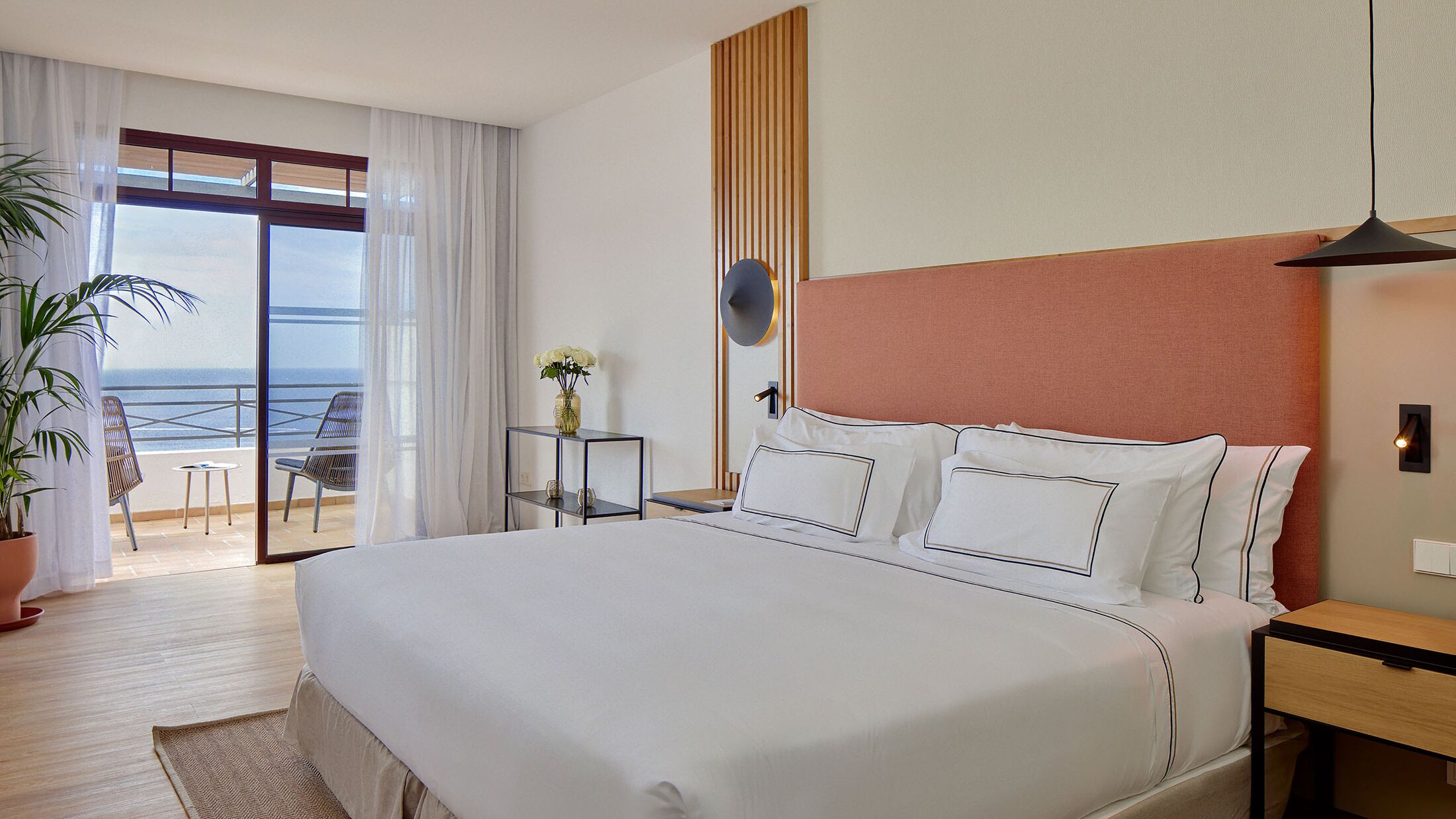 The Level Suite with Sea View