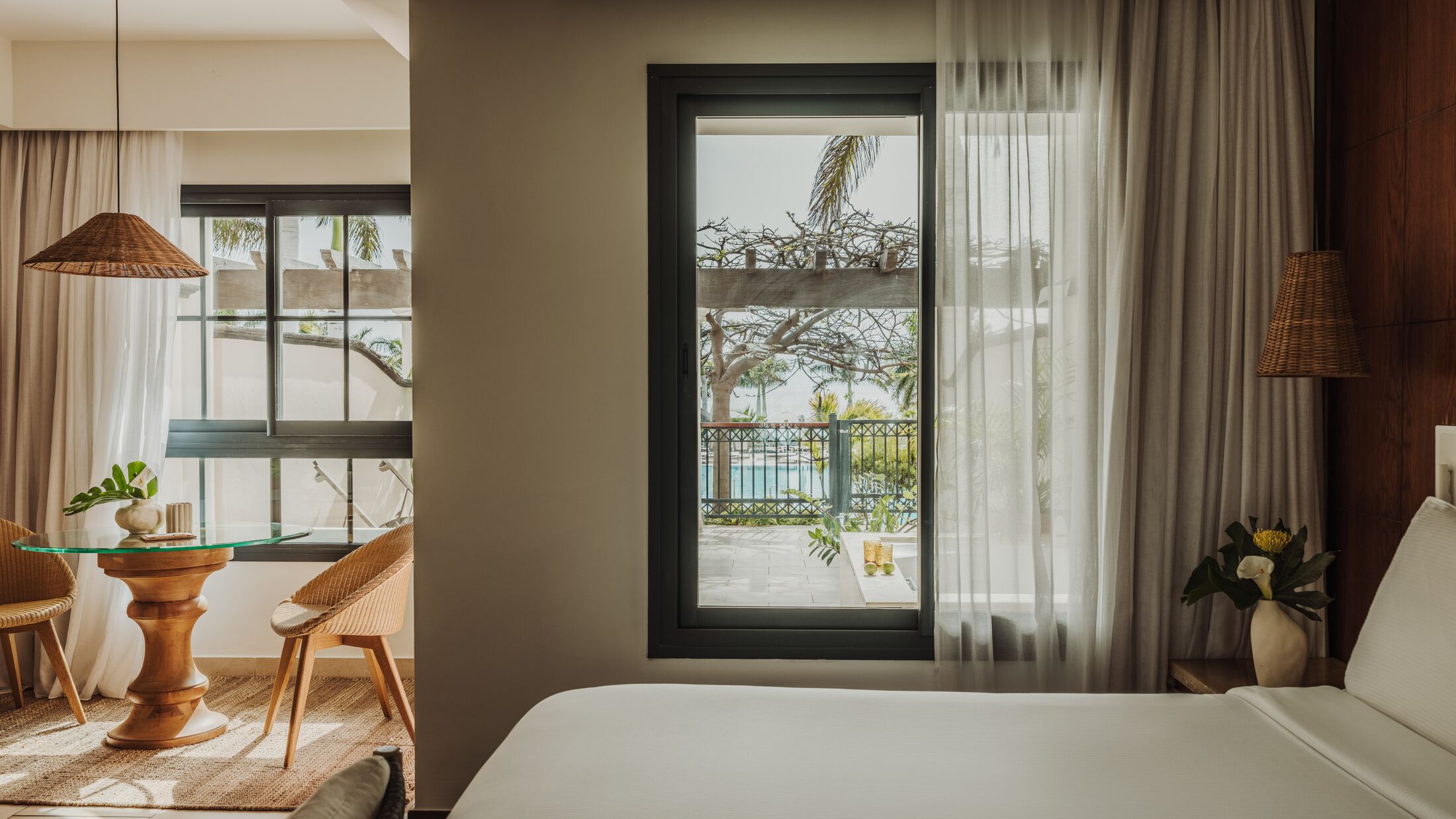 Palacio-de-Isora-2024-Red-Level-Deluxe-Room-Large-Terrace-Whirlpool-001-117037-Hybris