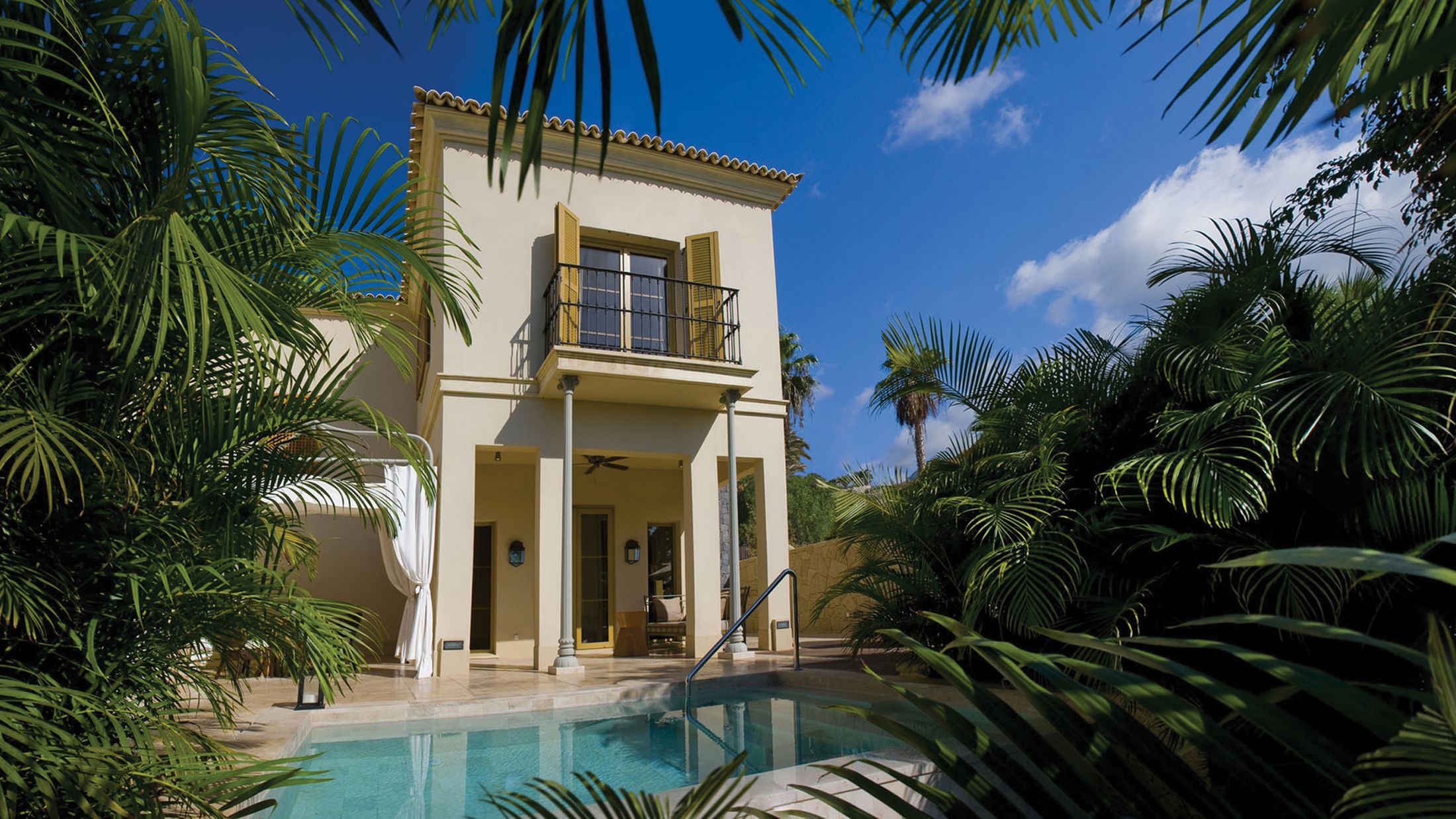 TFS.A.2011.116861.018.jpg-Hybris