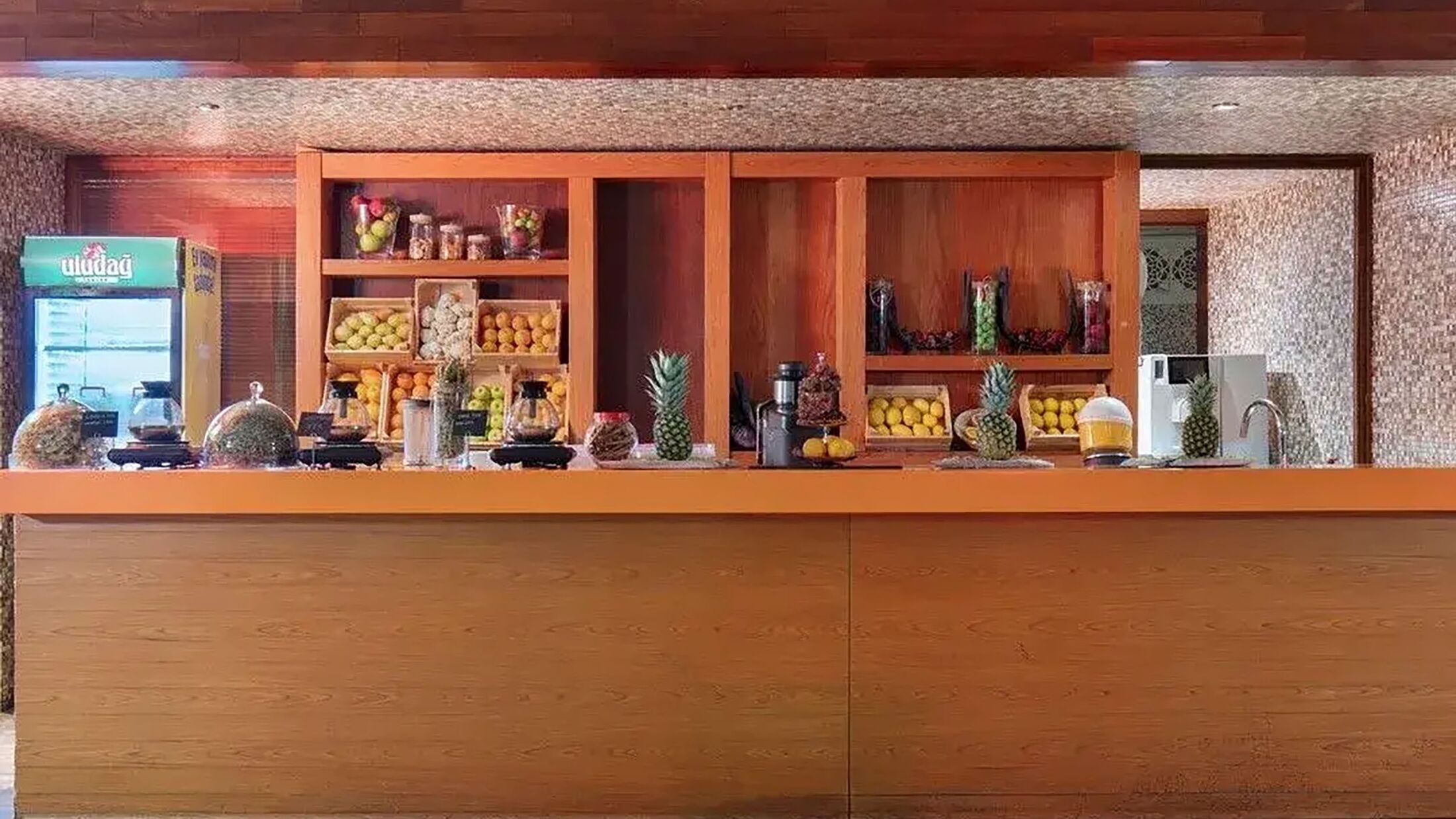 Elazen Bar