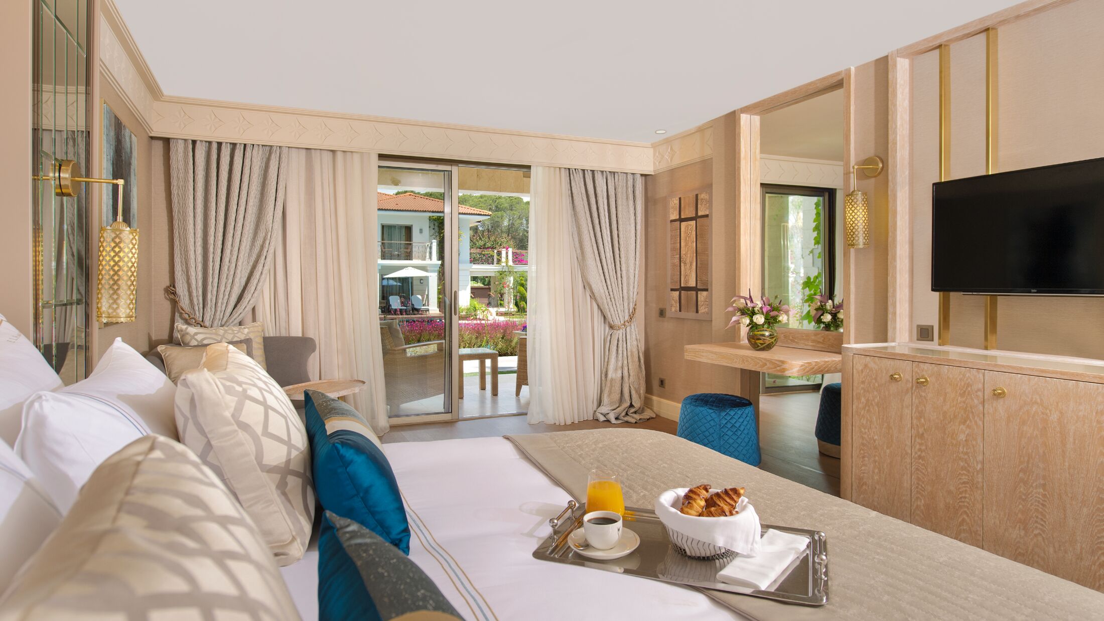 Lake House Family Suite