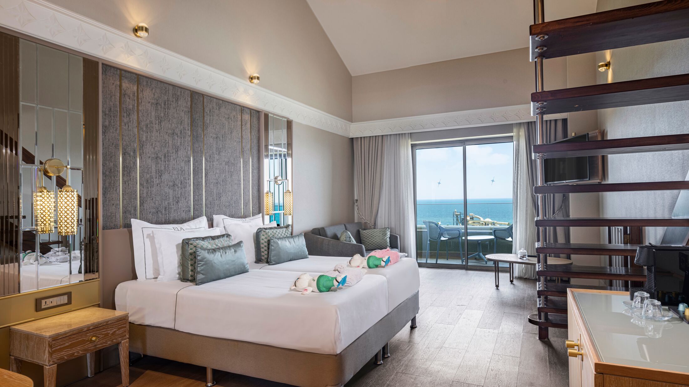 Family Duplex Suite with Sea View