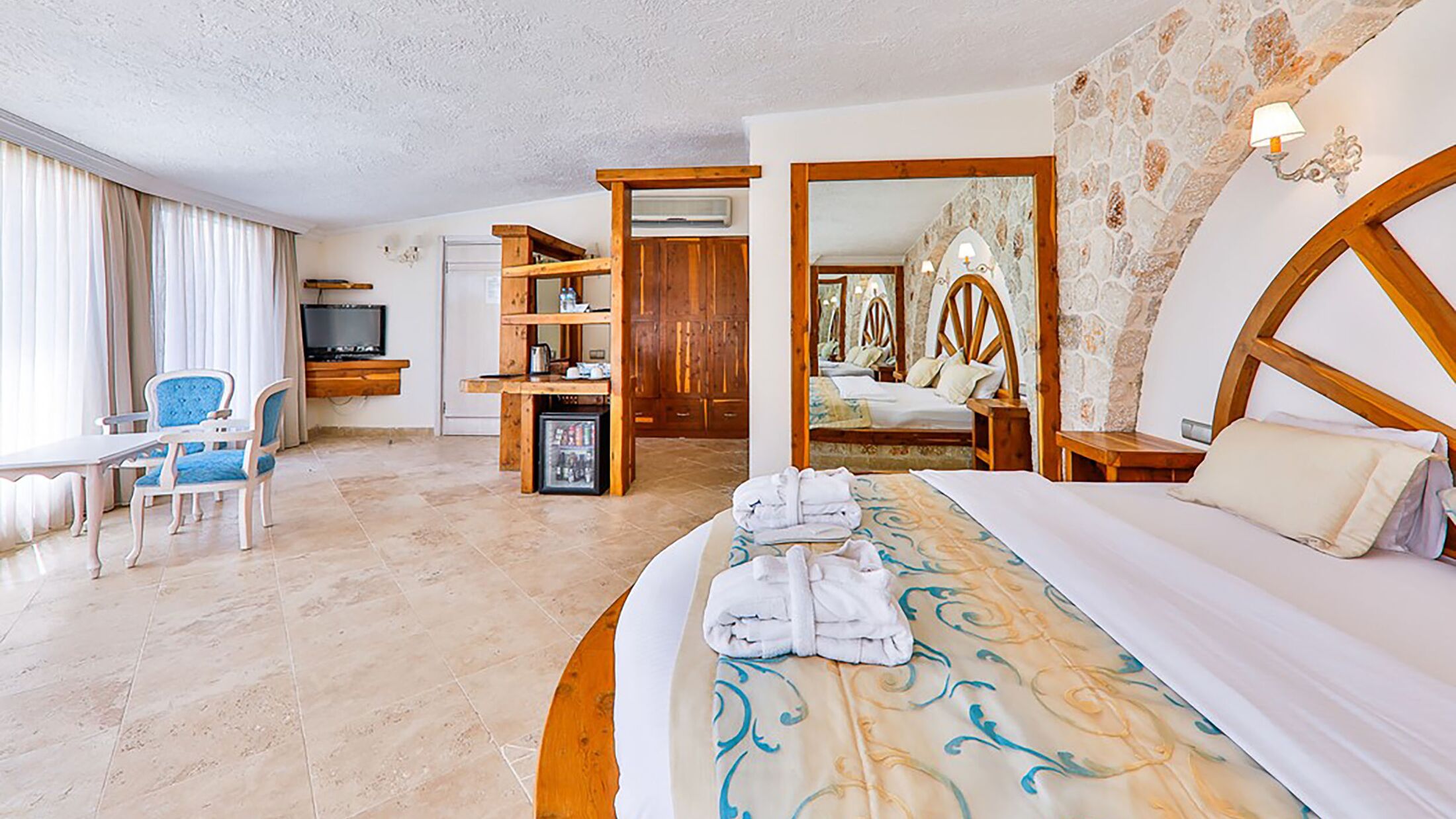 Owners Suite with Pool Access