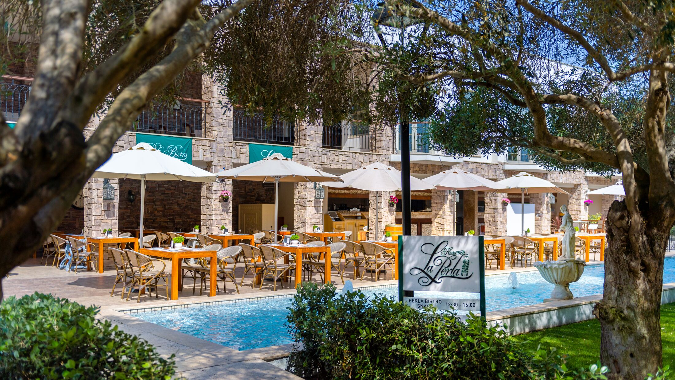 Perla Bistro